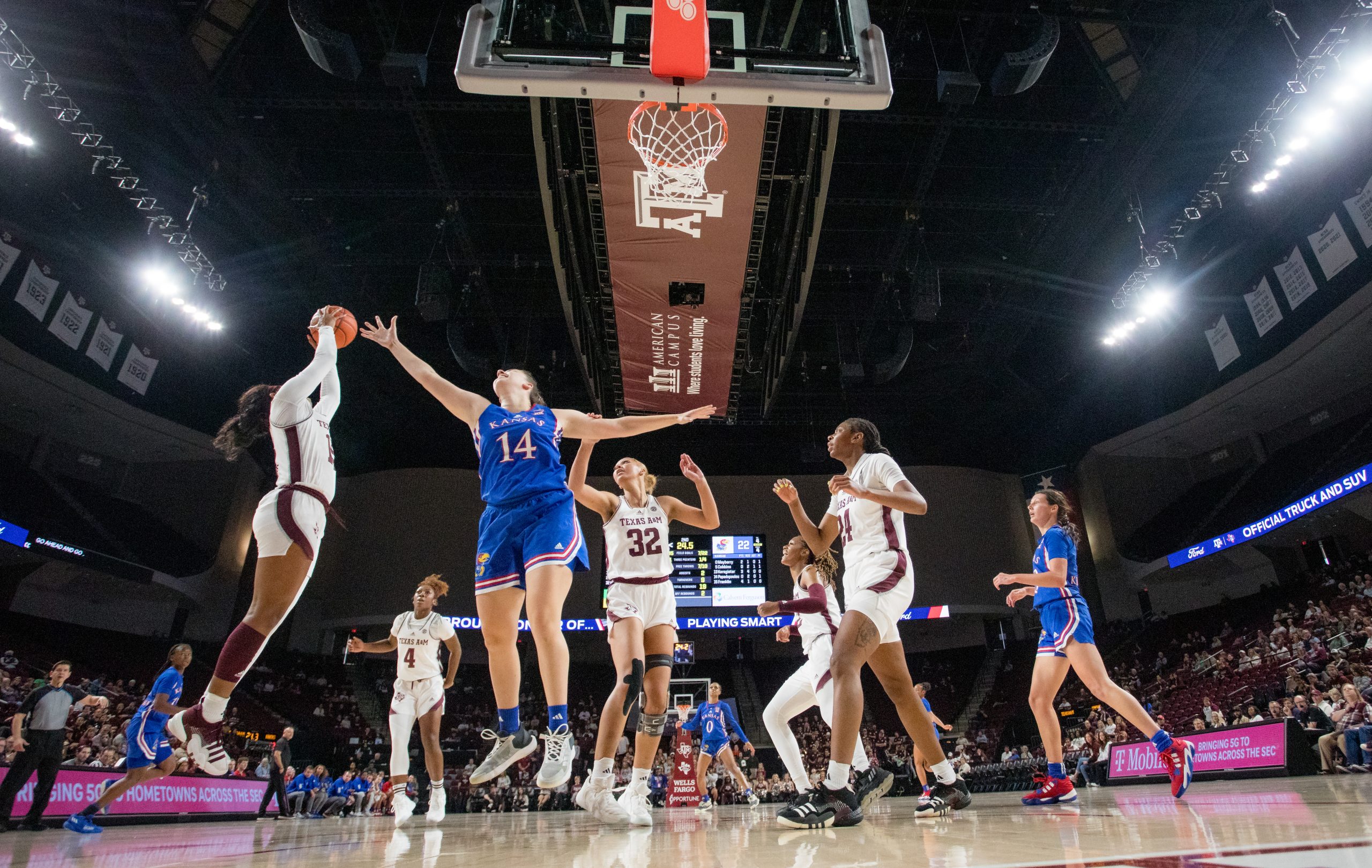 GALLERY: Women's Basketball vs. Kansas