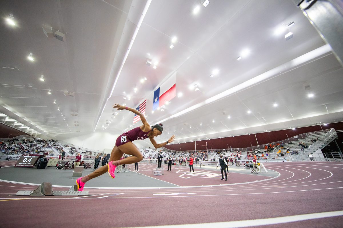 Texas A&M junior Kennedy Wade starts the third section of the 400m during Ted Nelson Invitational at the Murray Fasken Indoor Track on Saturday, Jan. 20, 2024. (Ishika Samant/The Battalion)