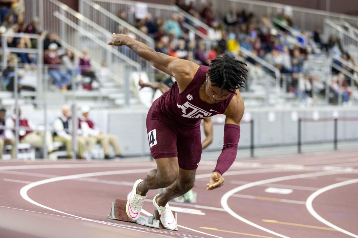 Texas A&M junior Isaiah Teer during the Ted Nelson Invitional at the Murray Fasken Indoor Track on Jan. 20, 2024. (Mattie Taylor/The Battalion)