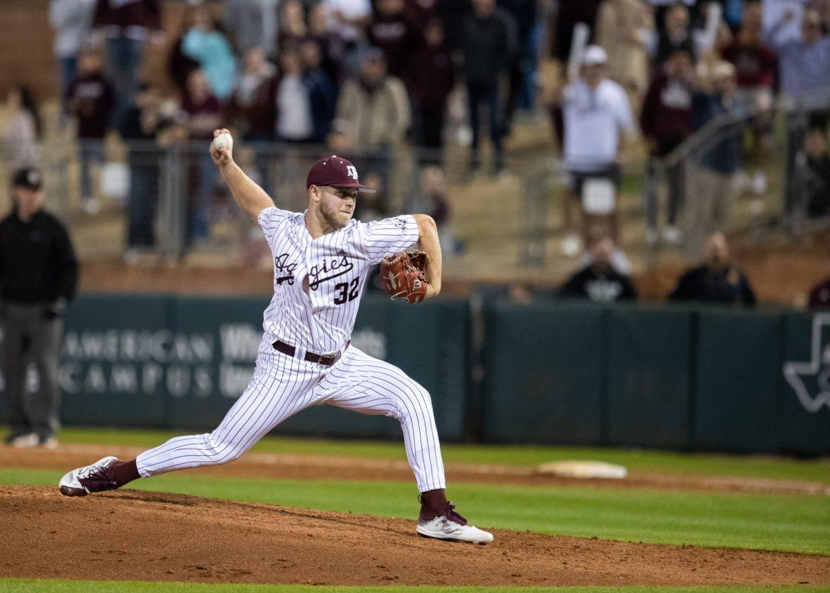 Texas A&M pitcher Brad Rudis (32) pitches during Texas A&M’s  game against McNeese on Friday, Feb. 16, 2024, at Blue Bell Park. (Lana Cheatham/The Battalion)