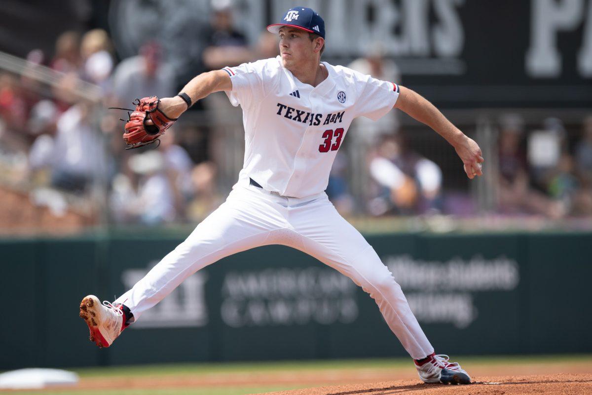 Texas A&M pitcher Justin Lamkin (33) delivers a pitch during Texas A&M’s game against Mississippi State on Saturday, March 23, 2024, at Olsen Field. (Chris Swann/ The Battalion)