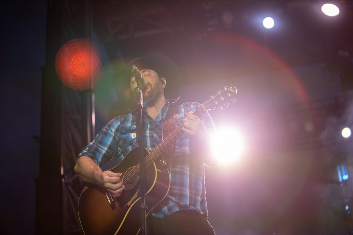 Chris Young performs on Saturday, April 6, 2024, at Chilifest. (Adriano Espinosa/The Battalion)