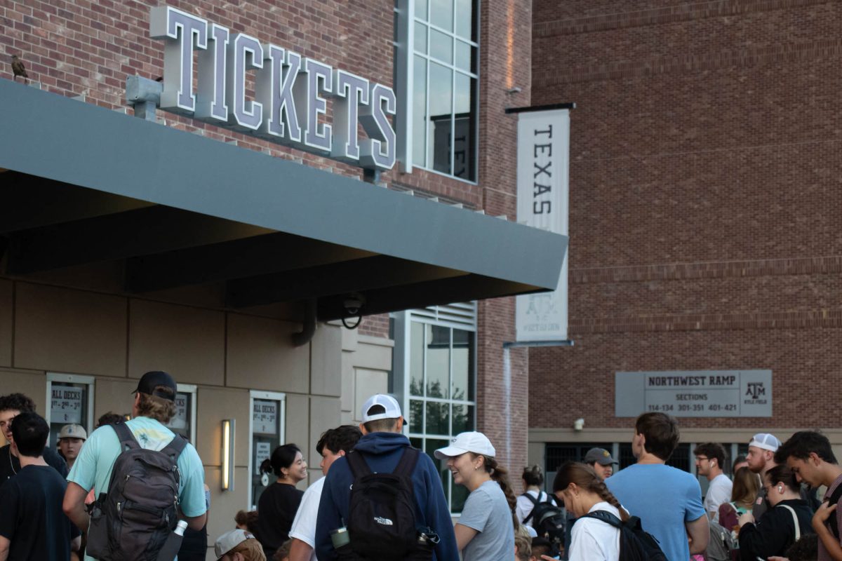 Graduate and senior level students wait in line for the ticket booths to open during student ticket pull for the McNeese State football game outside Kyle Field on Tuesday, Sept. 2, 2024. (Isabel Lubrano/TheBattlion)