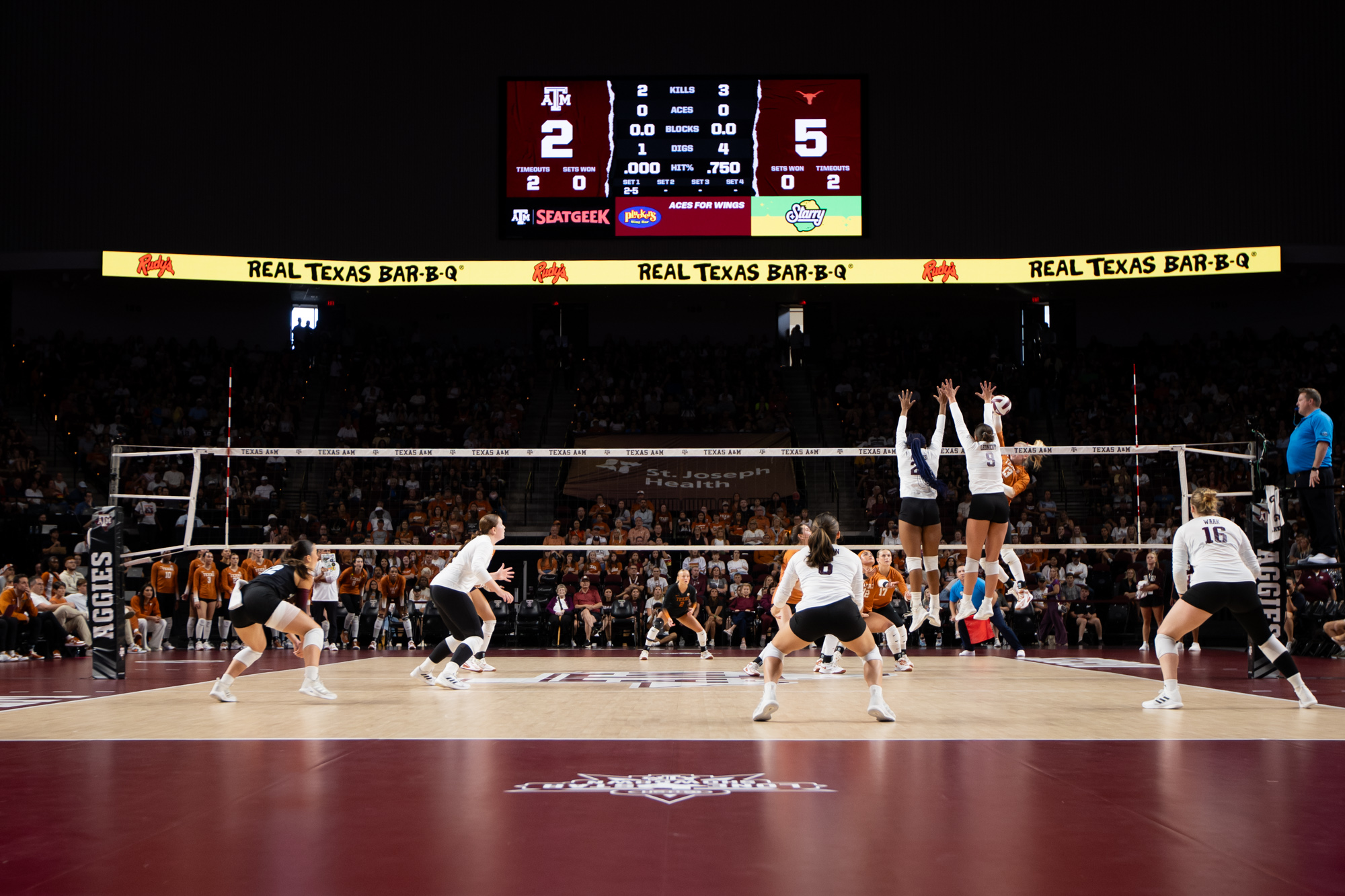 GALLERY: Volleyball vs. Texas