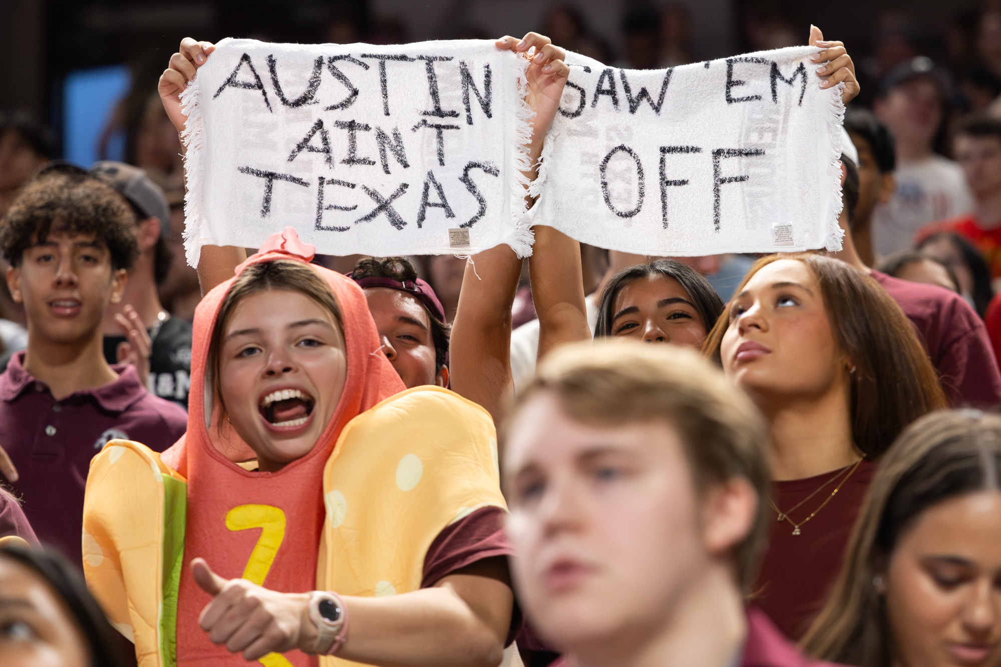 GALLERY: Volleyball vs. Texas