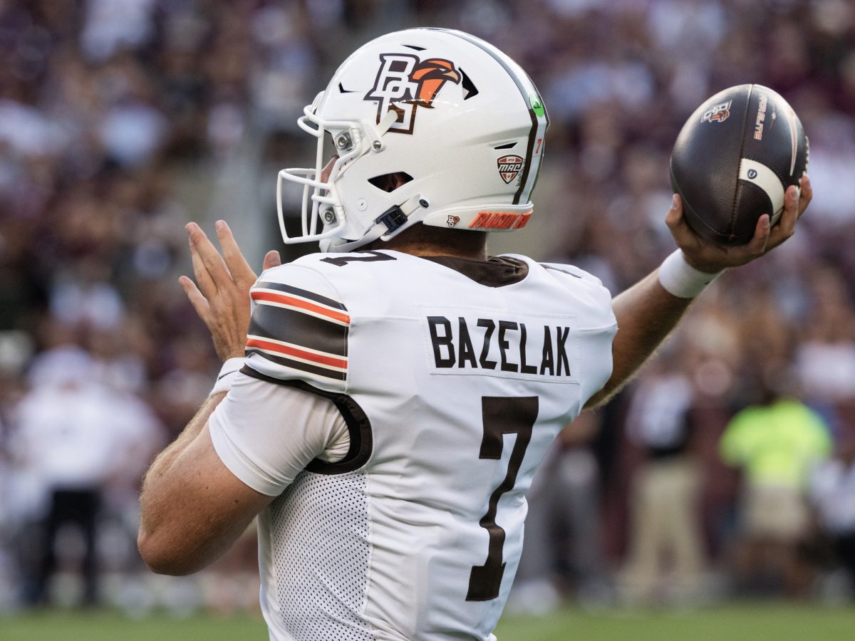 Bowling Green quarterback Connor Bazelak (7) throws the ball in Bowling Green's game against Texas A&M on Saturday, September 21, 2024. (Kelii Horvath/The Battalion)