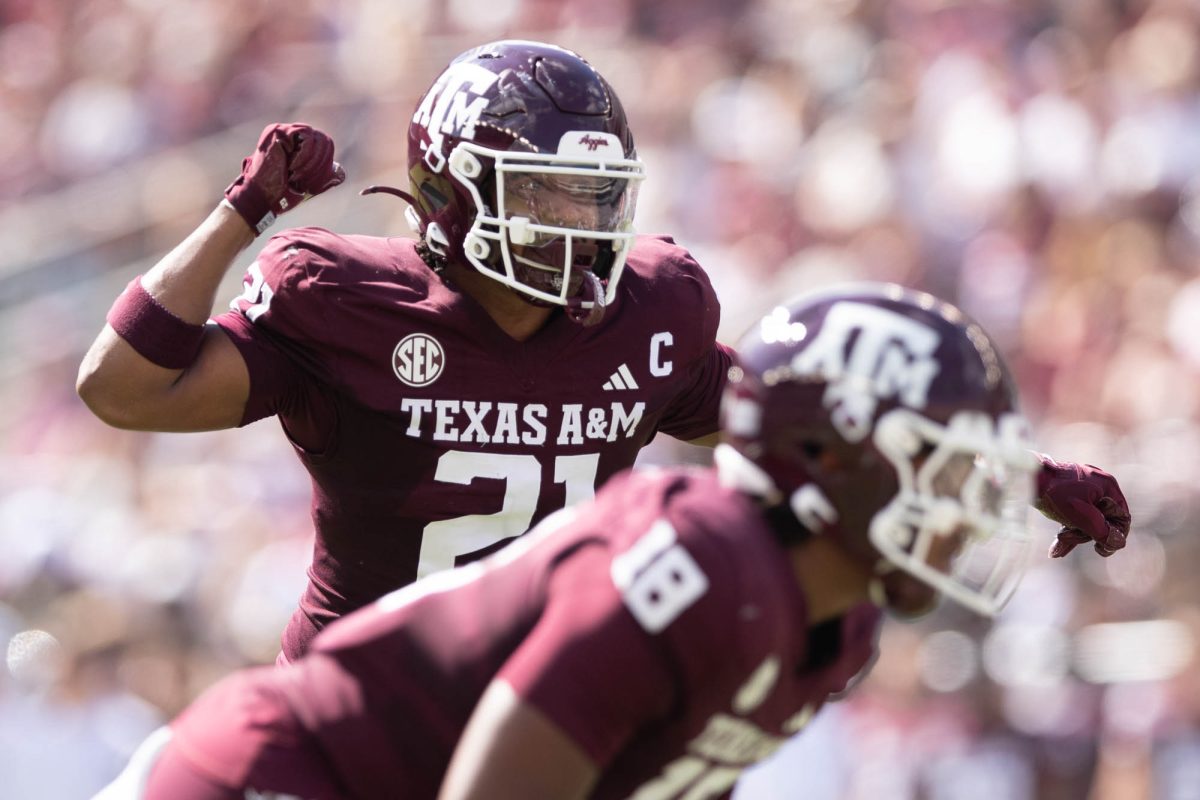 Texas A&amp;M Aggies linebacker Taurean York (21) sets up the defense during Texas A&amp;M’s game against Missouri at Kyle Field Saturday, Oct. 5, 2024. (Kelii Horvath/The Battalion)