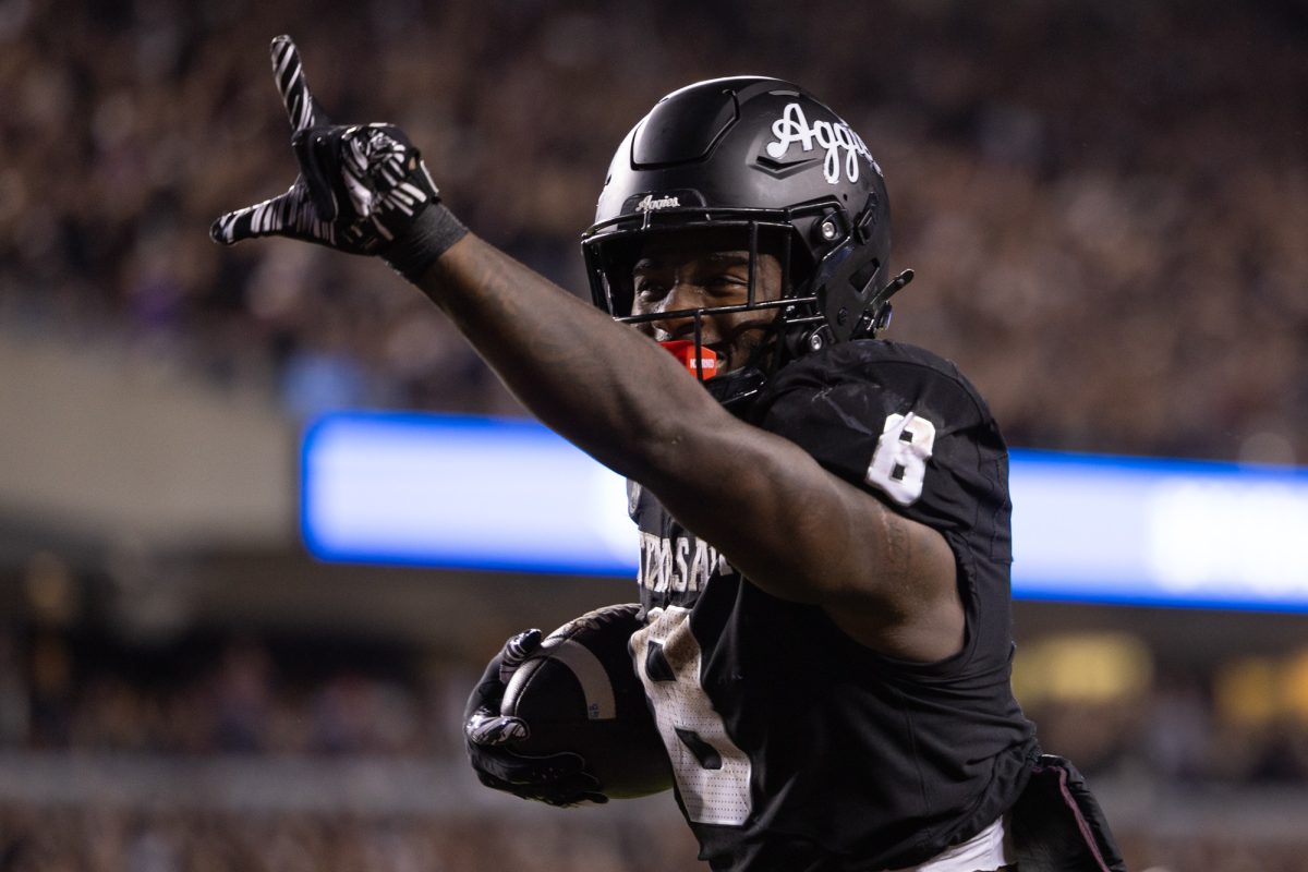 Texas A&amp;M Aggies running back Le'Veon Moss (8) reacts after a first down during Texas A&amp;M’s game against LSU at Kyle Field on Friday, Oct. 25, 2024. (Chris Swann/The Battalion)