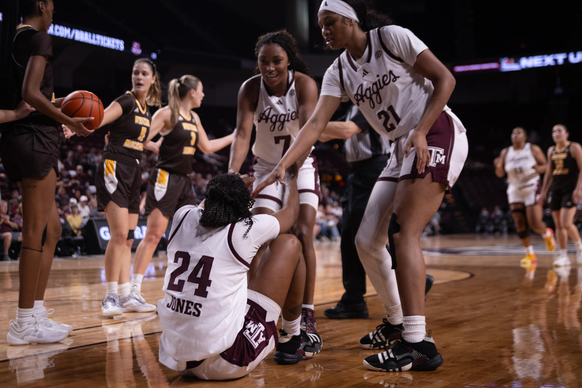 GALLERY: Women's Basketball vs. Western Michigan