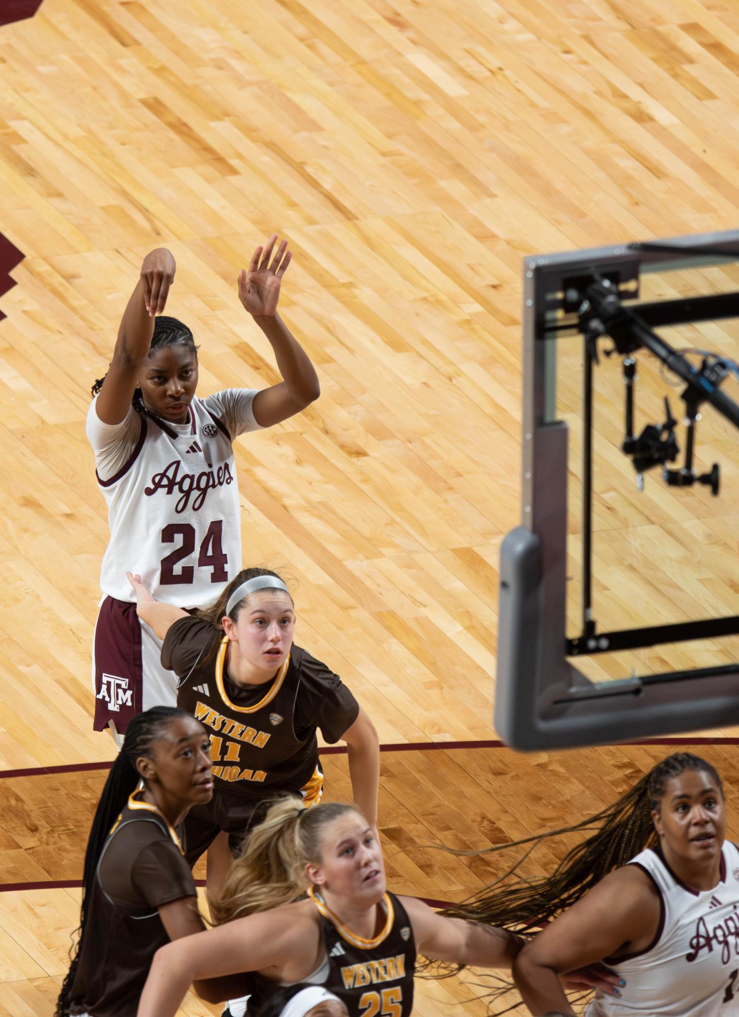 GALLERY: Women's Basketball vs. Western Michigan