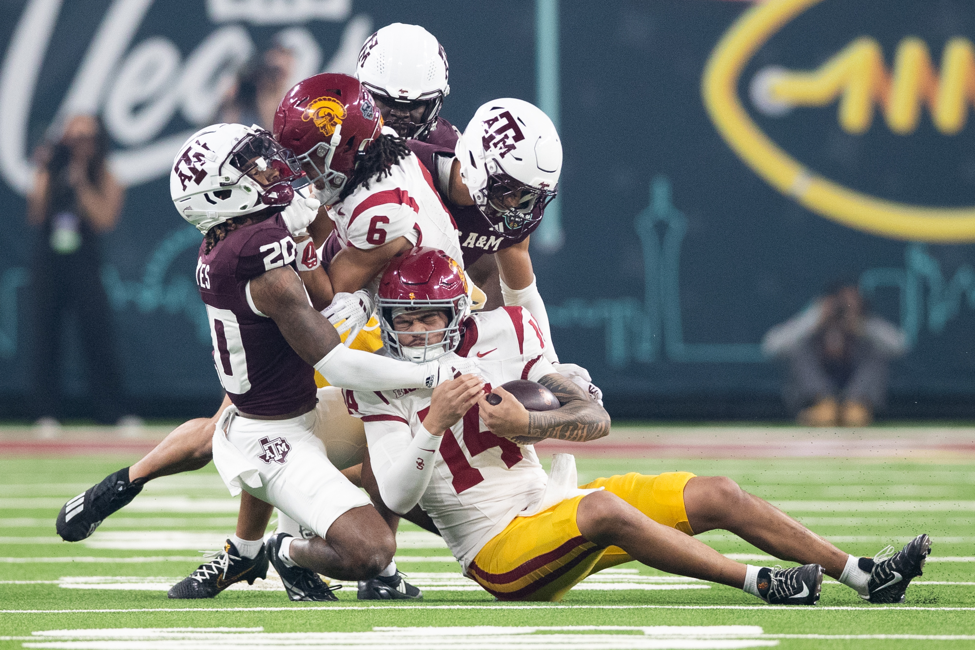 GALLERY: Football vs. USC (SRS Distribution Las Vegas Bowl)