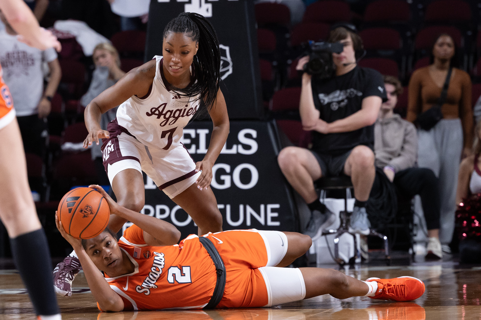 GALLERY: Women's Basketball vs. Syracuse