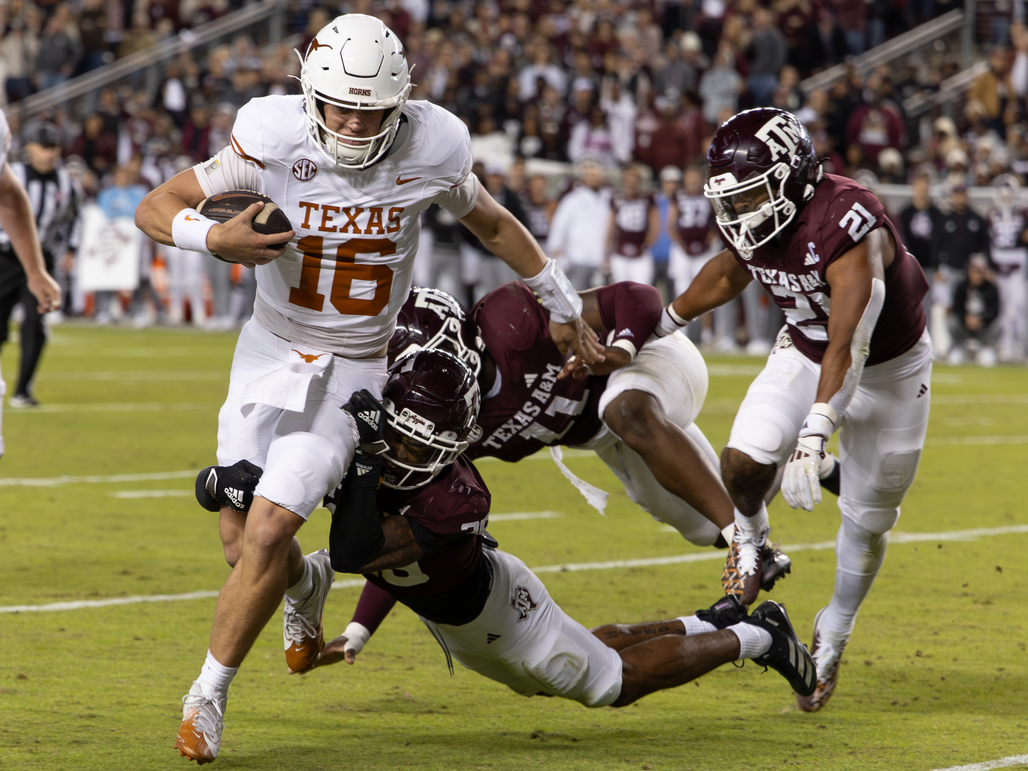 GALLERY: Football vs. texas