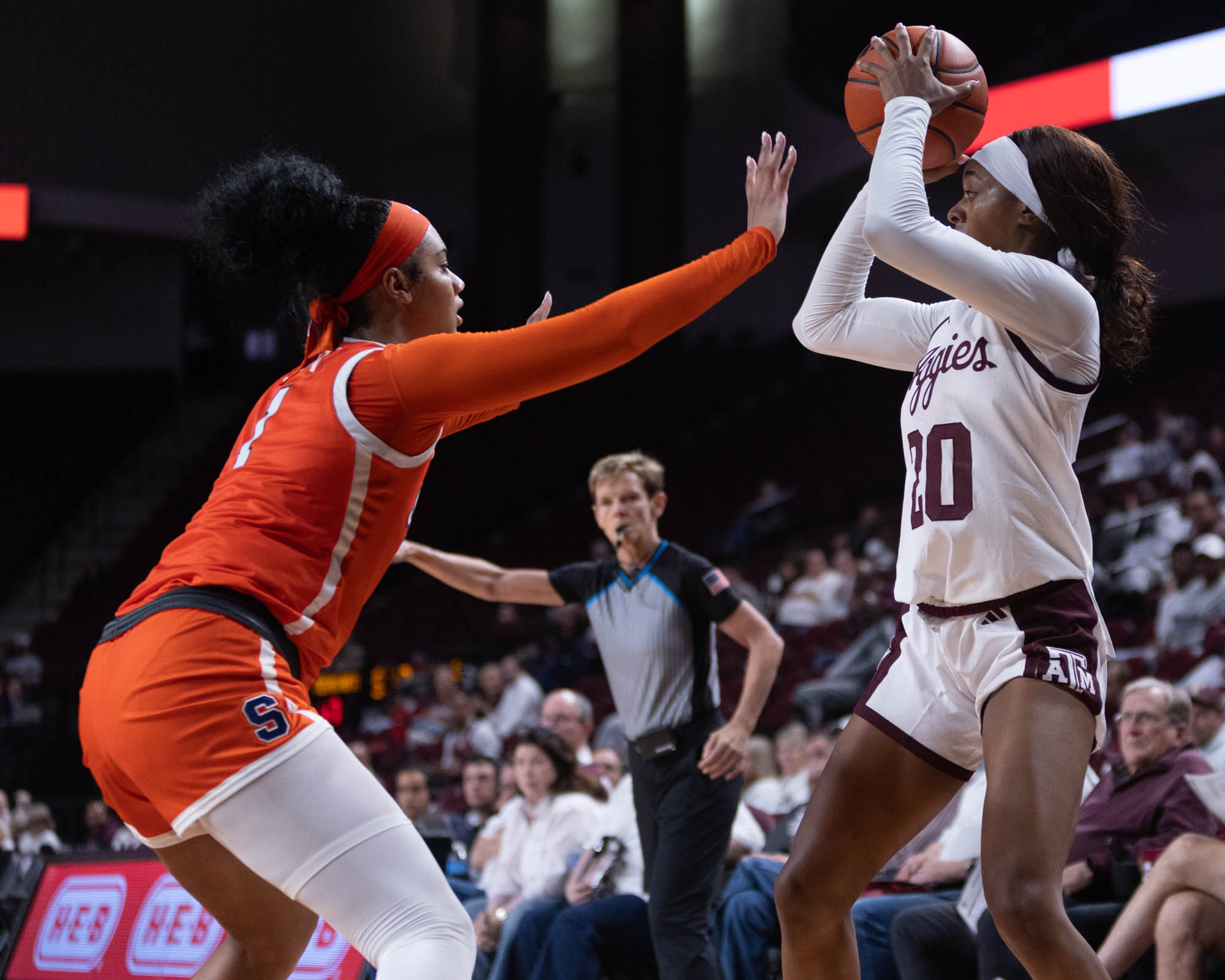 GALLERY: Women's Basketball vs. Syracuse