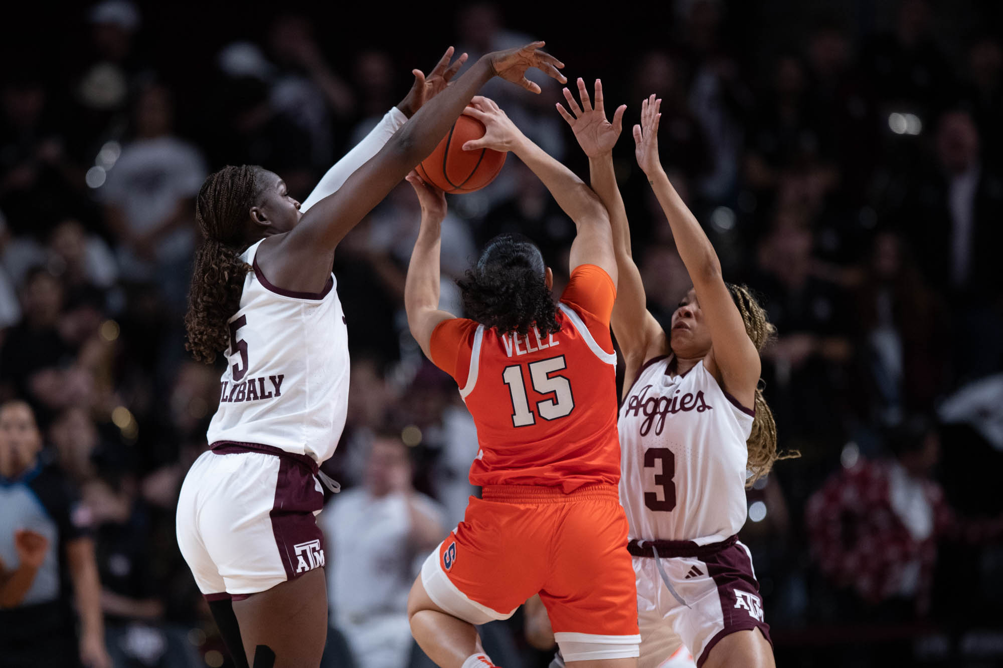 GALLERY: Women's Basketball vs. Syracuse