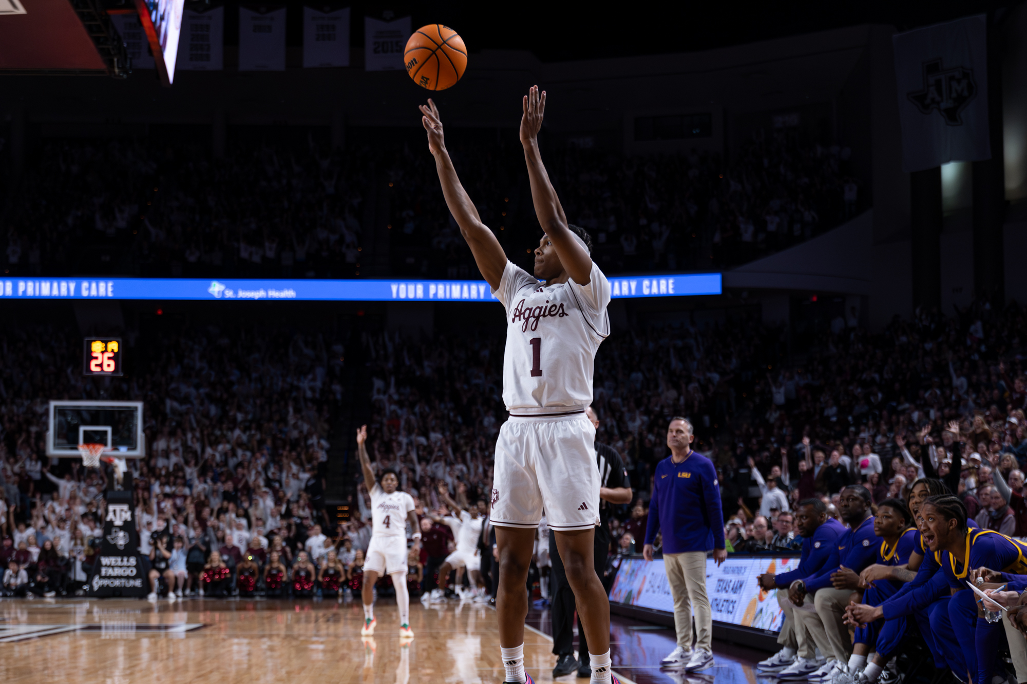 GALLERY: Men's Basketball vs. LSU