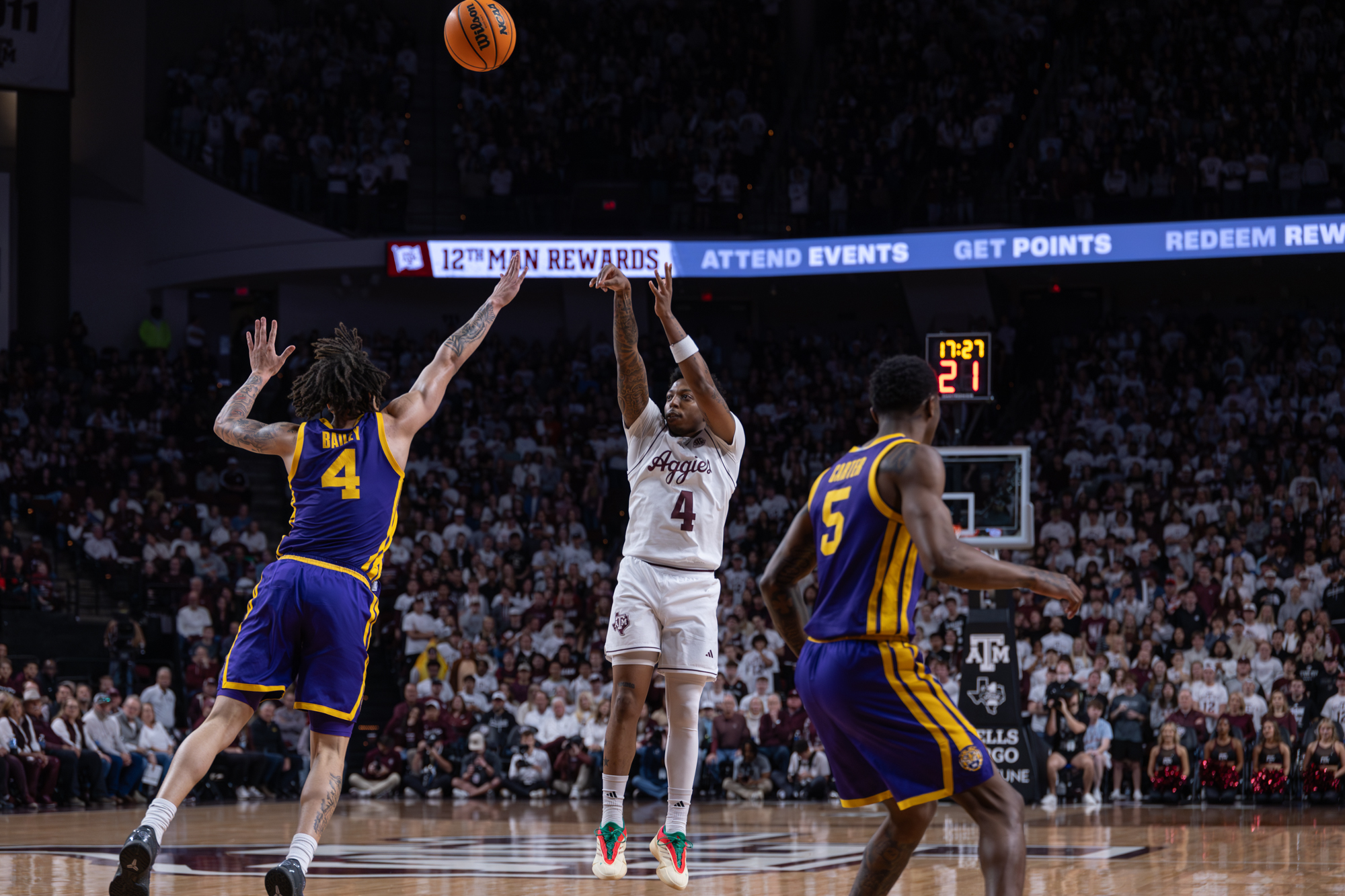 GALLERY: Men's Basketball vs. LSU