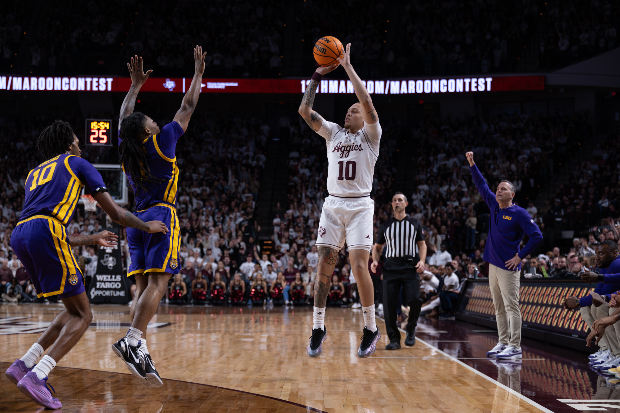 GALLERY: Men's Basketball vs. LSU