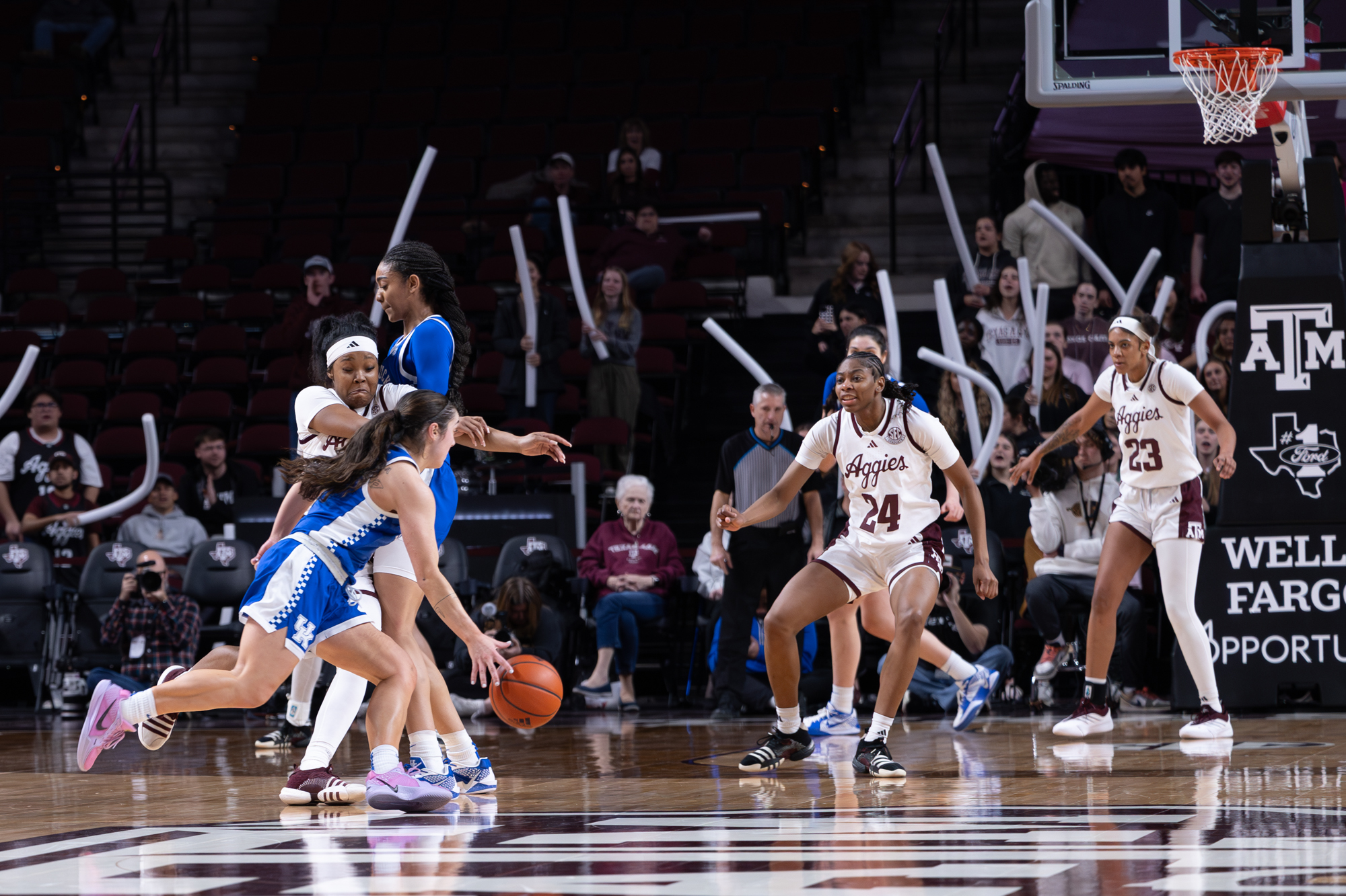 GALLERY: Women's Basketball vs. Kentucky