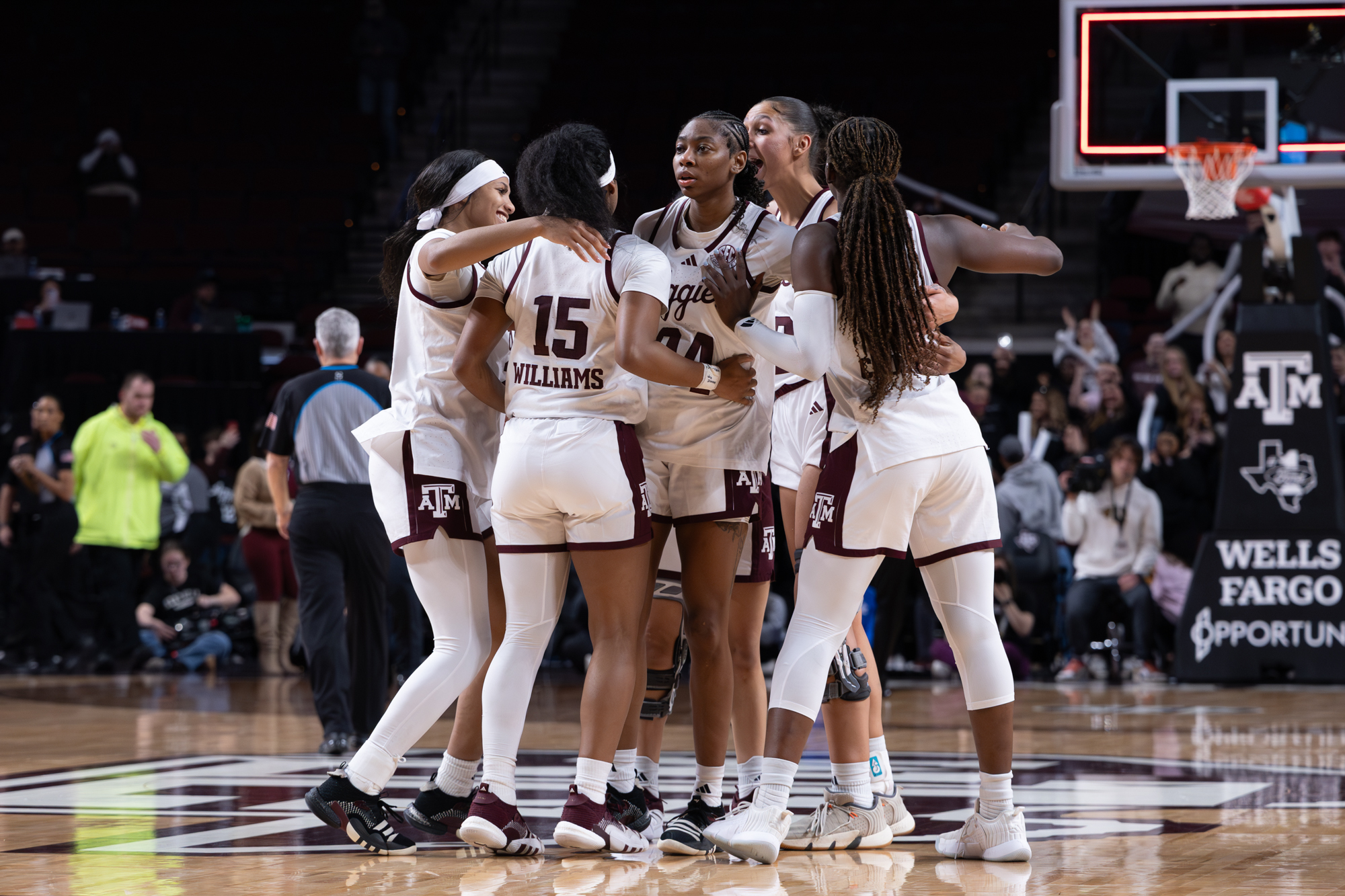 GALLERY: Women's Basketball vs. Kentucky