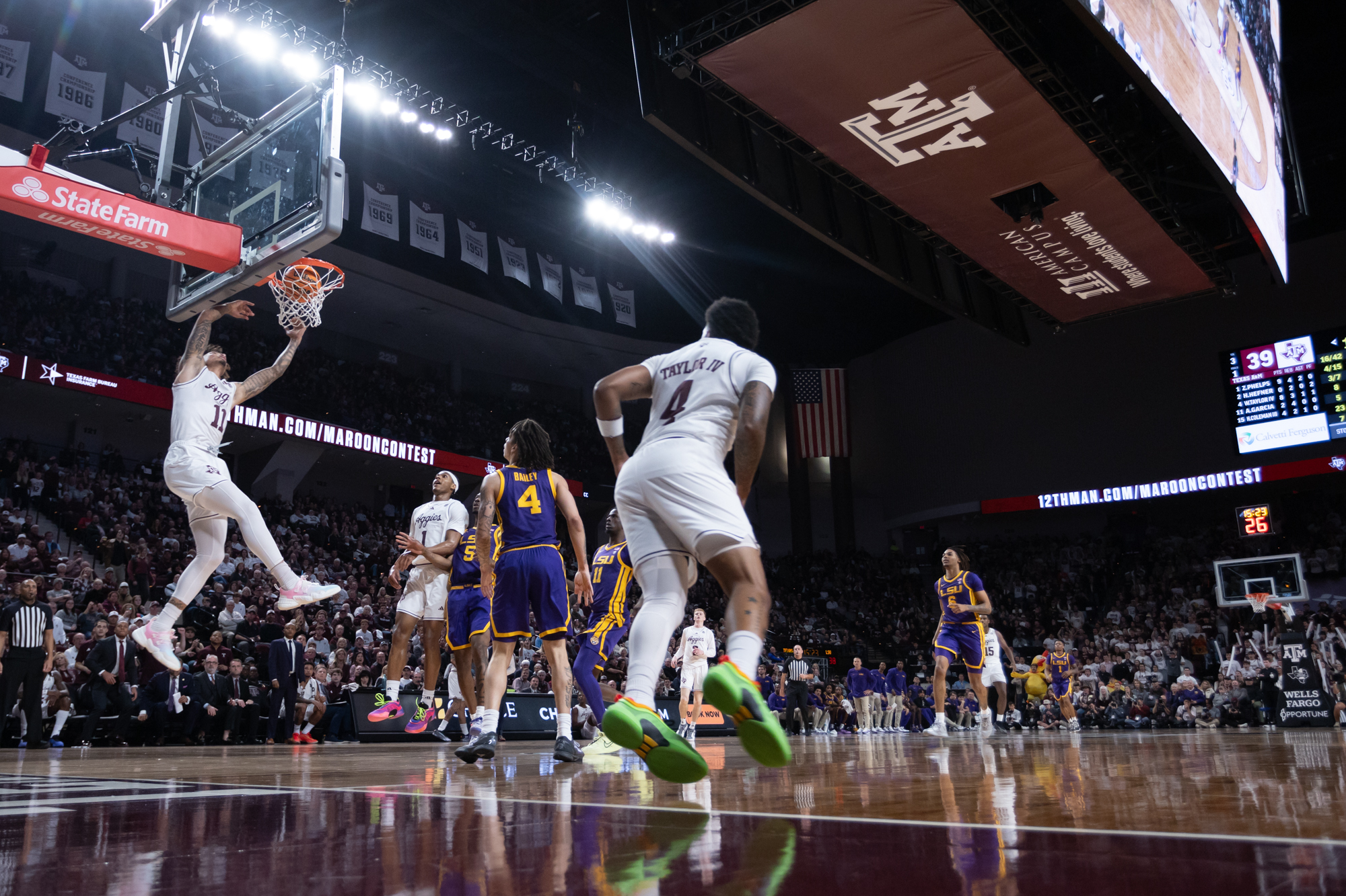 GALLERY: Men's Basketball vs. LSU