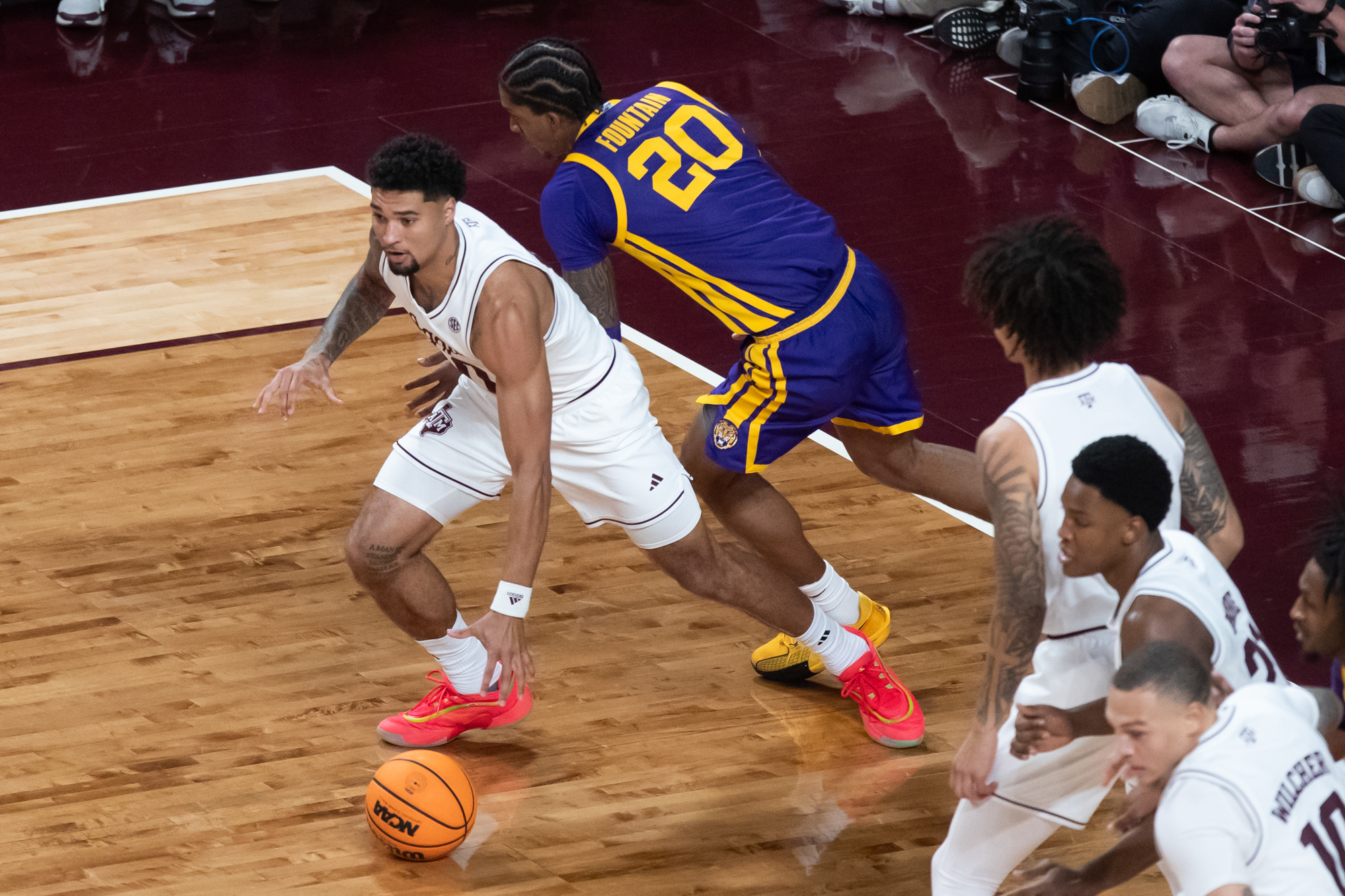 GALLERY: Men's Basketball vs. LSU