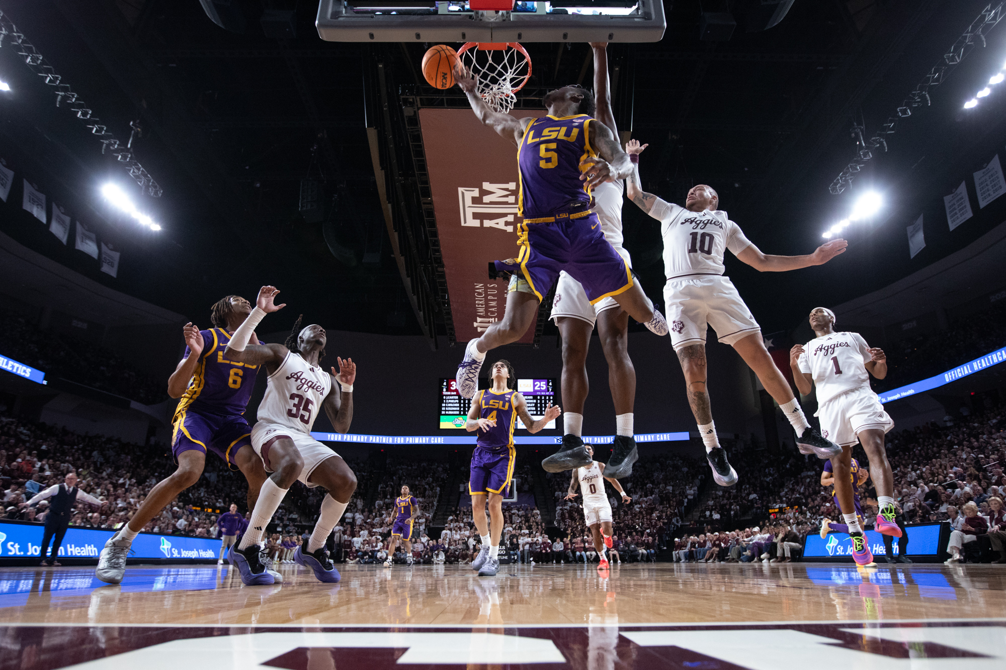 GALLERY: Men's Basketball vs. LSU