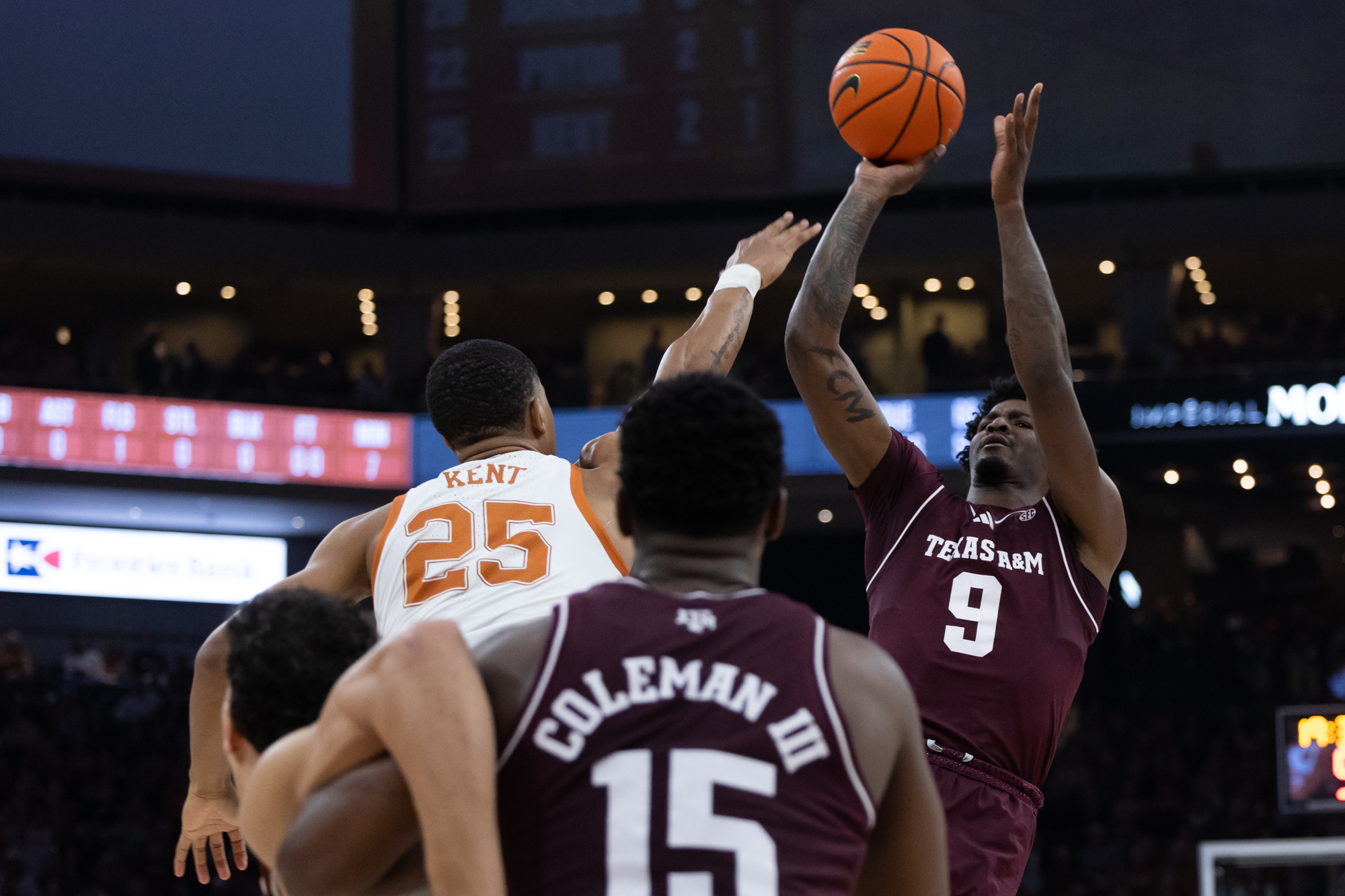 GALLERY: Men's Basketball vs. Texas