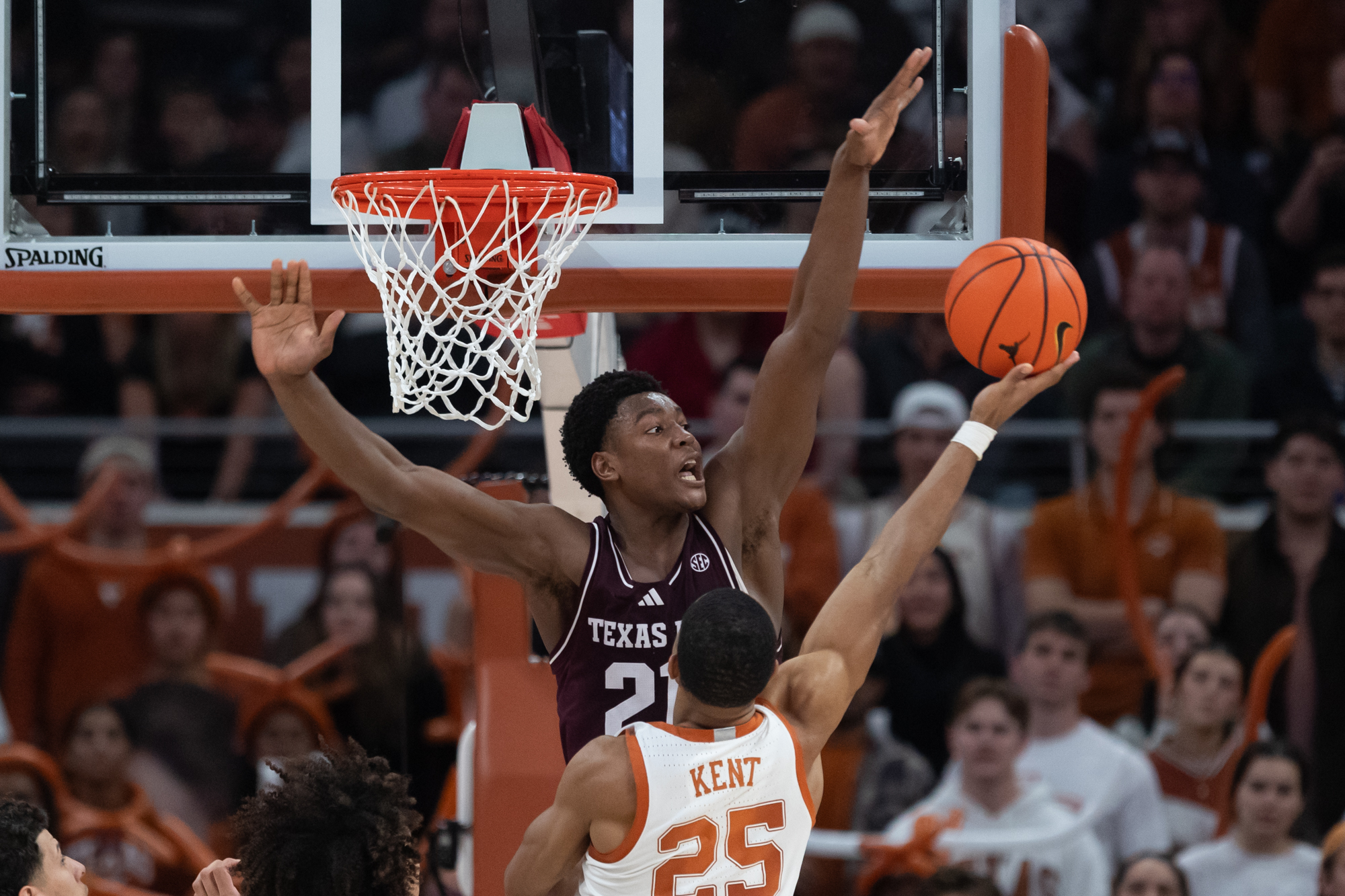 GALLERY: Men's Basketball vs. Texas