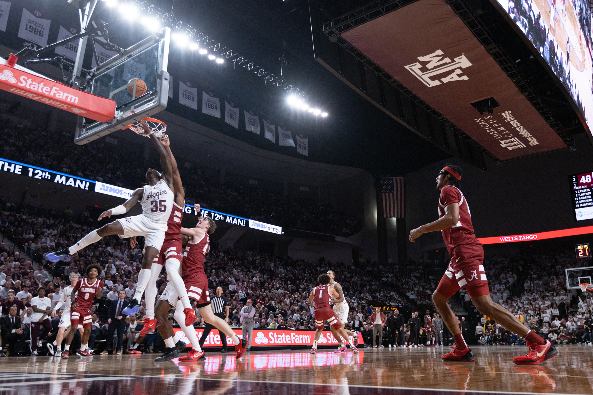 GALLERY: Men's Basketball vs. Alabama