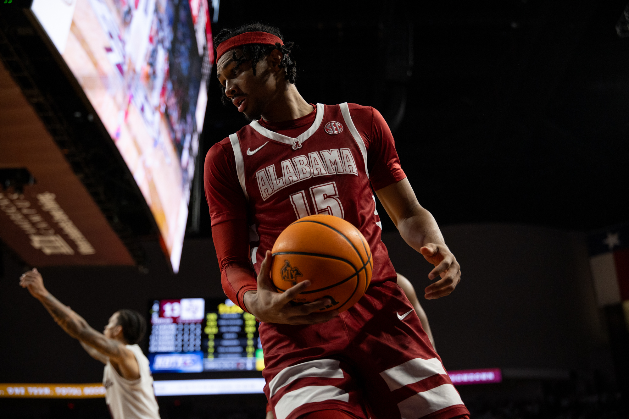 GALLERY: Men's Basketball vs. Alabama