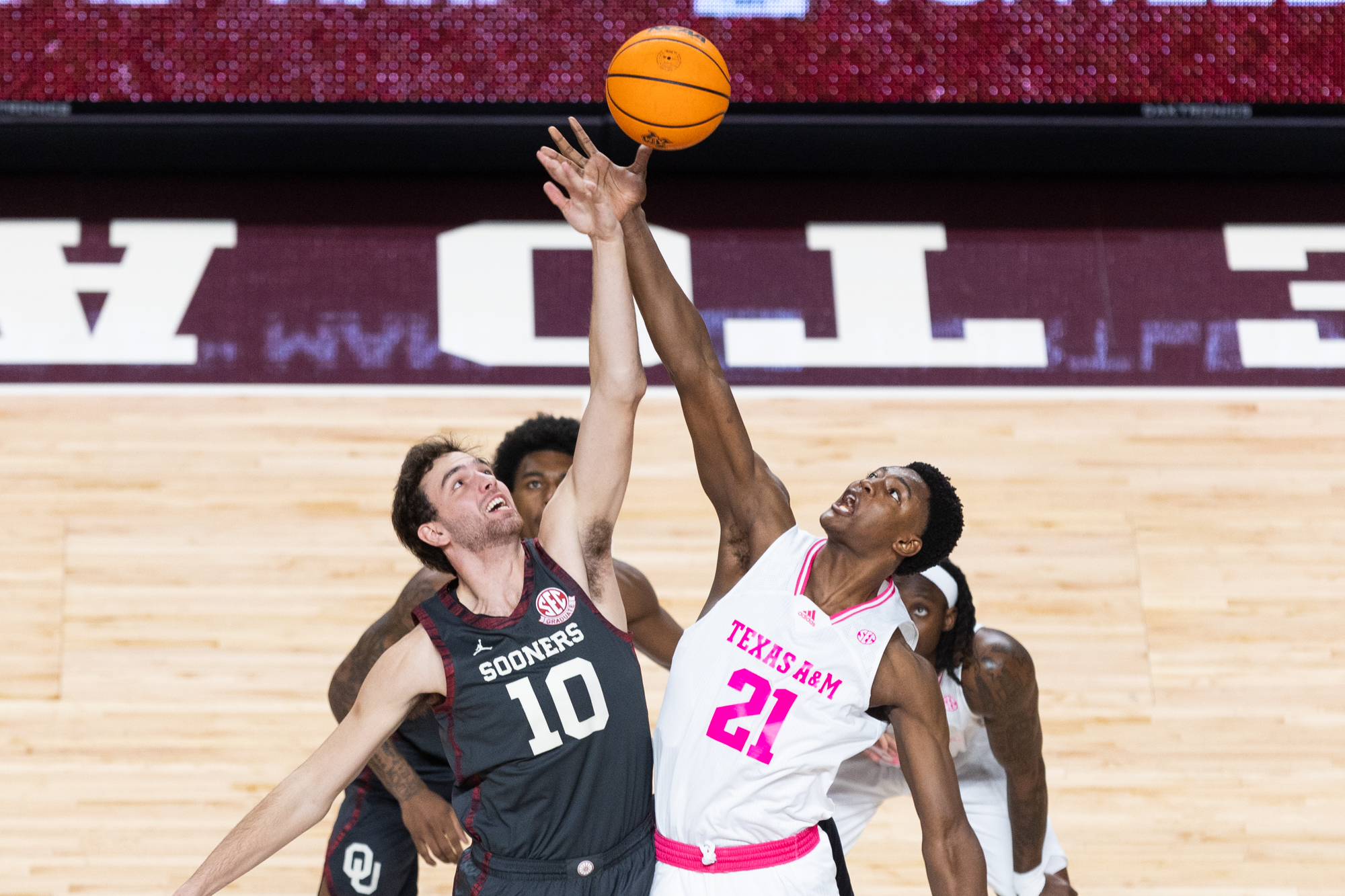 GALLERY: Men's Basketball vs. Oklahoma