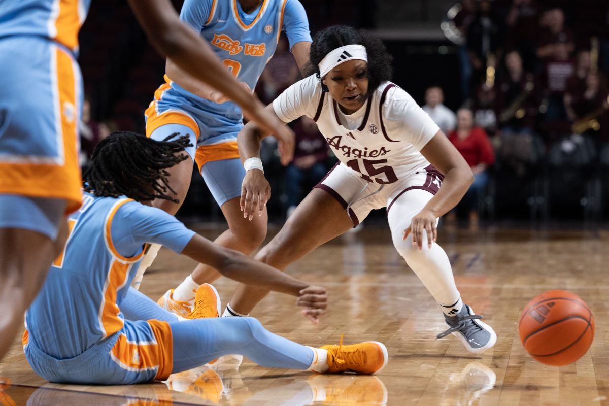 Texas A&amp;M guard Sole Williams (15) loses posession of the ball during Texas A&amp;M’s game against Tennessee at Reed Arena on Thursday, Jan. 2, 2025. (Chris Swann/The Battalion)