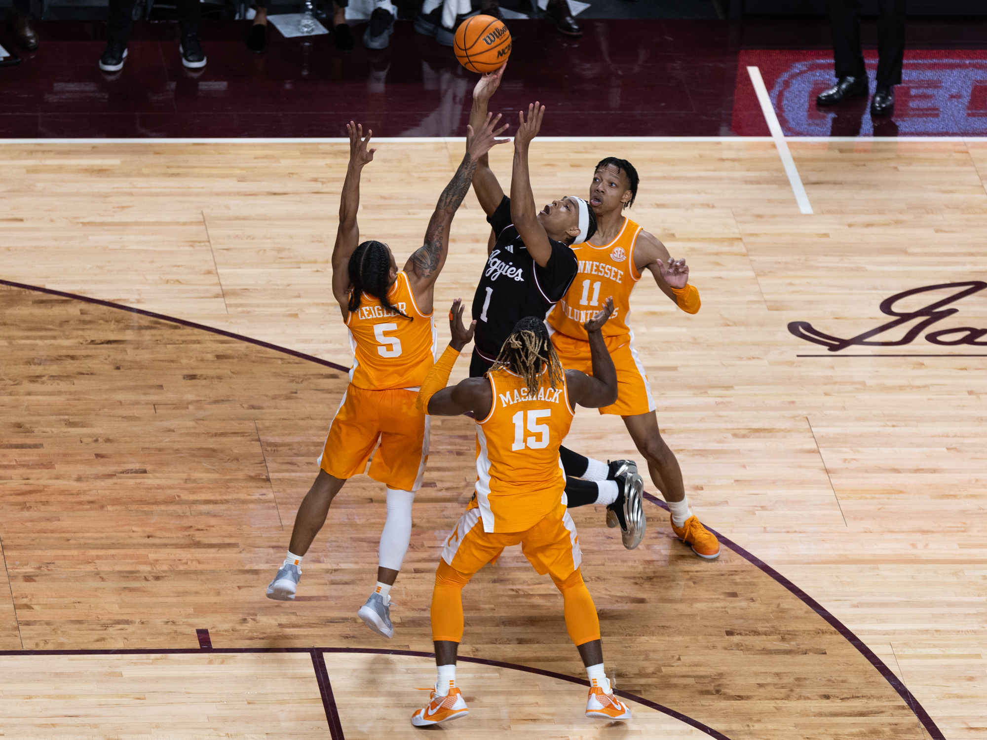 GALLERY: Men's Basketball vs. Tennessee