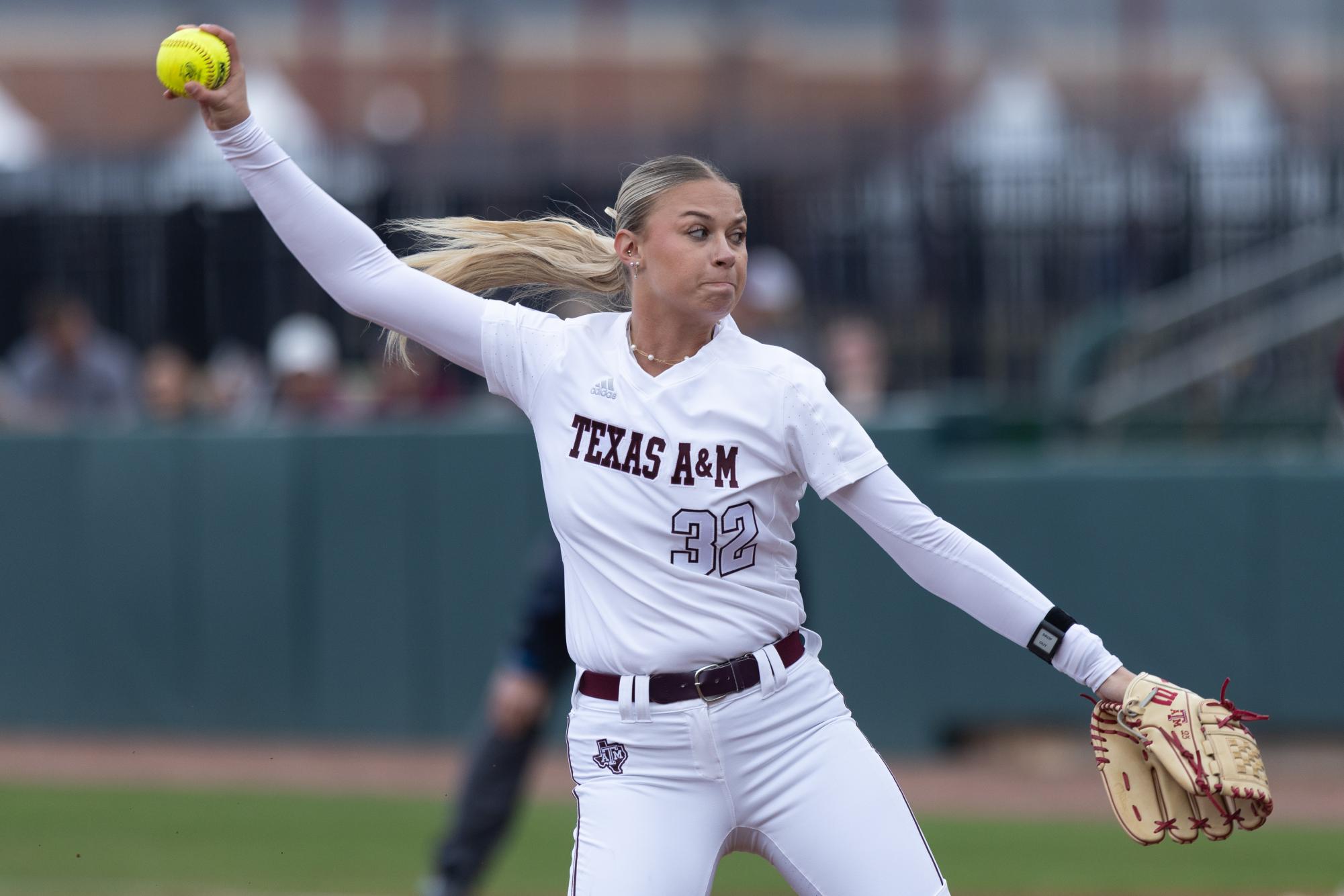 GALLERY: Softball vs. Texas State