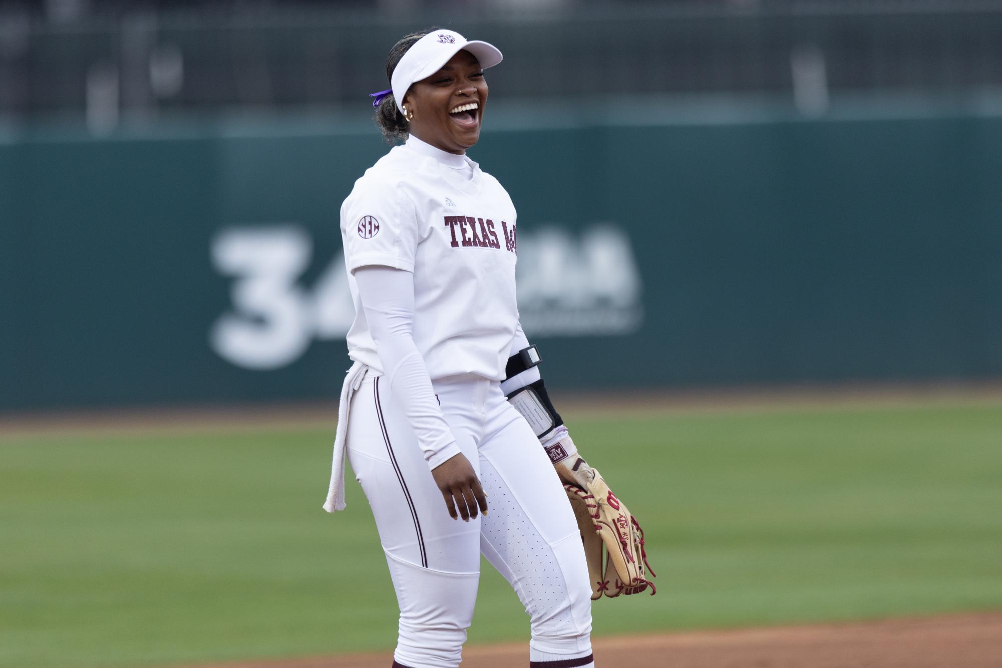 GALLERY: Softball vs. Texas State