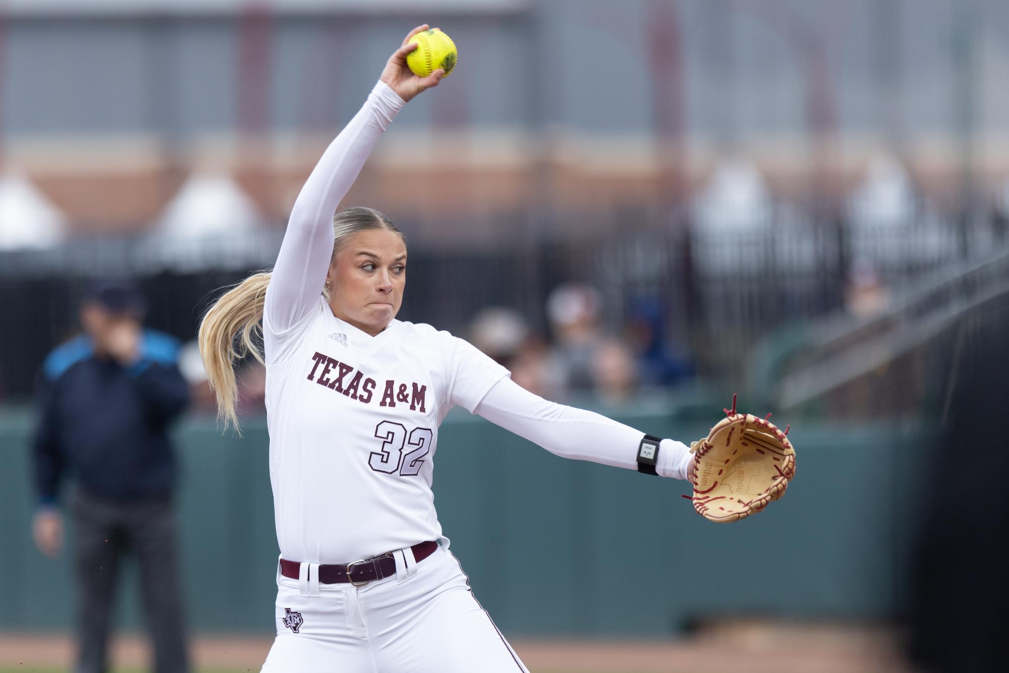 GALLERY: Softball vs. Texas State