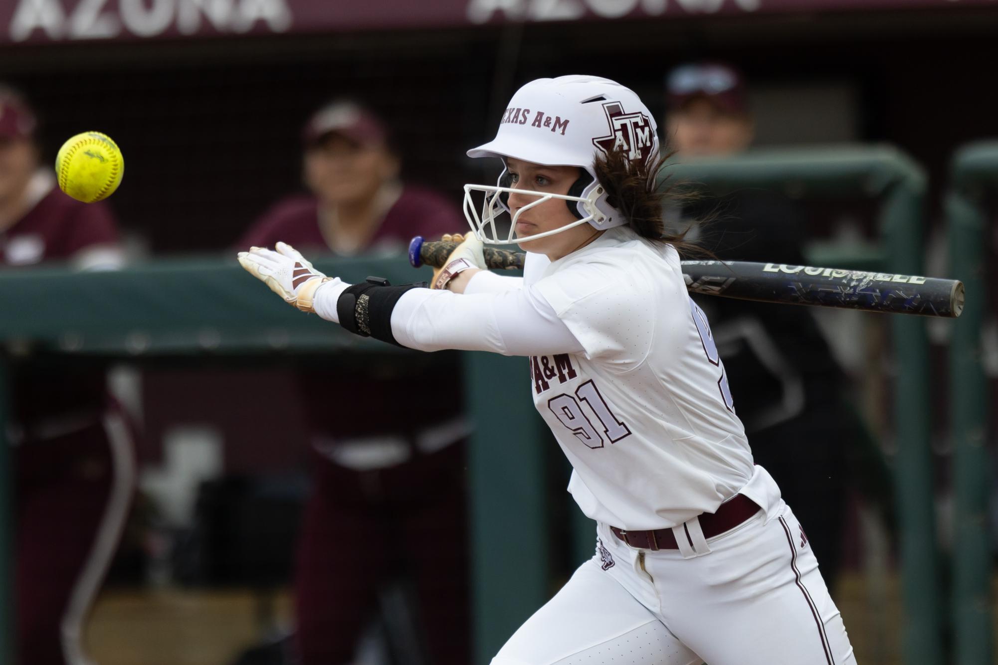 GALLERY: Softball vs. Texas State