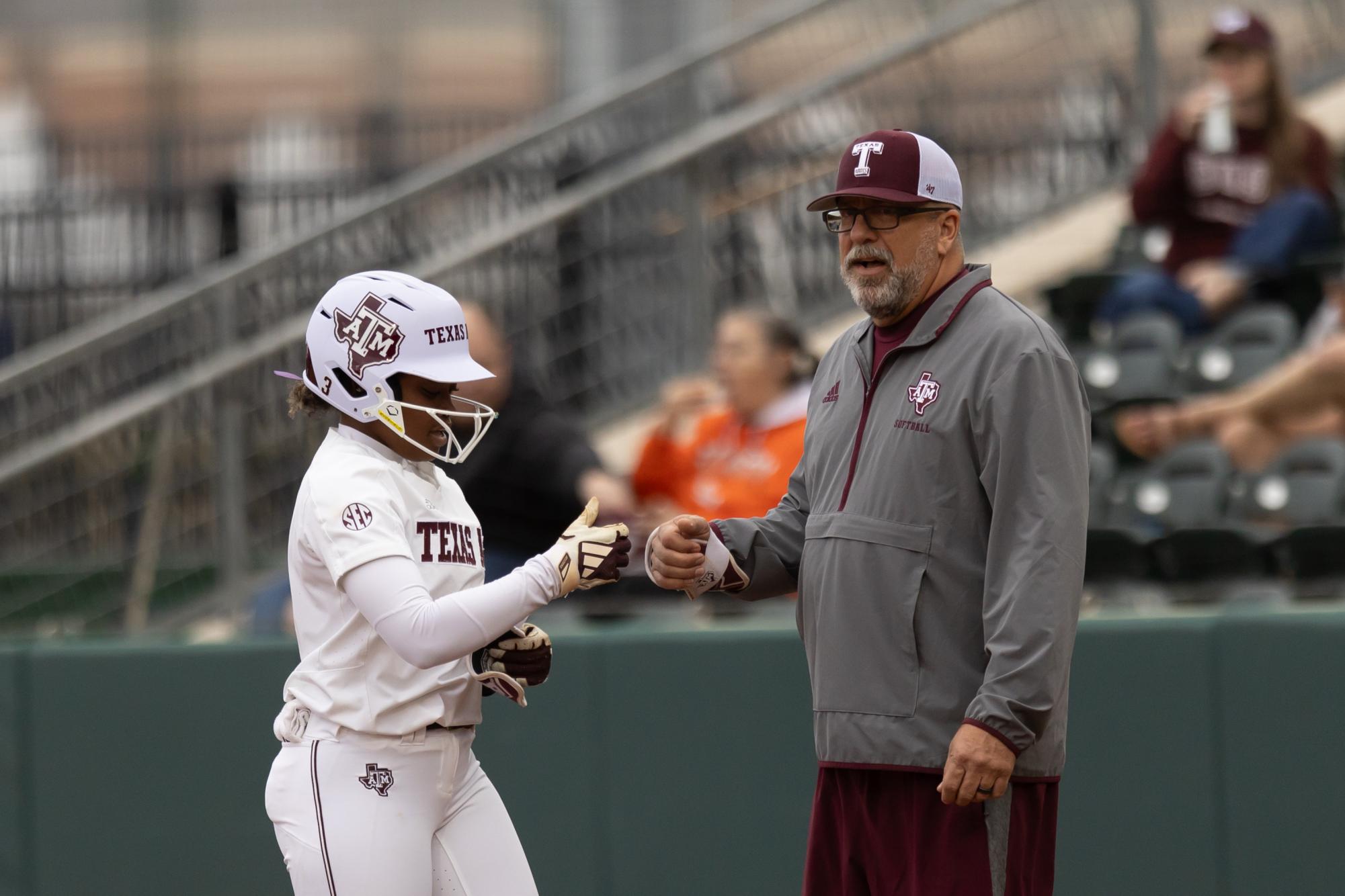 GALLERY: Softball vs. Texas State