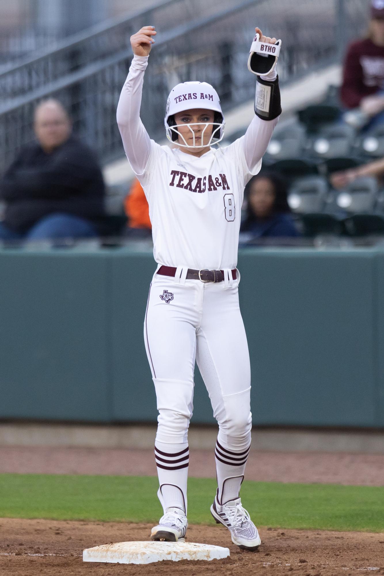 GALLERY: Softball vs. Texas State