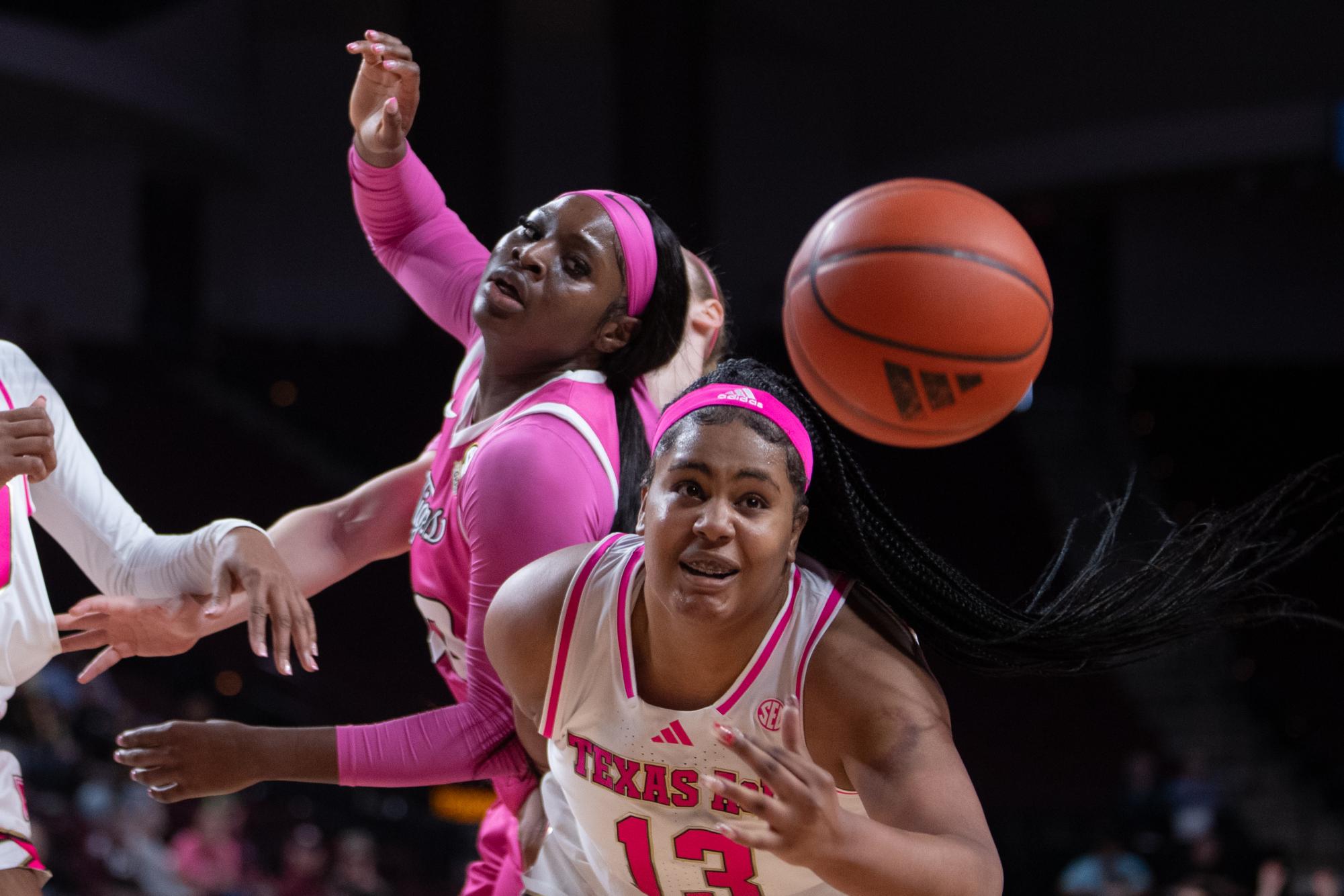 GALLERY: Women's Basketball vs. Missouri