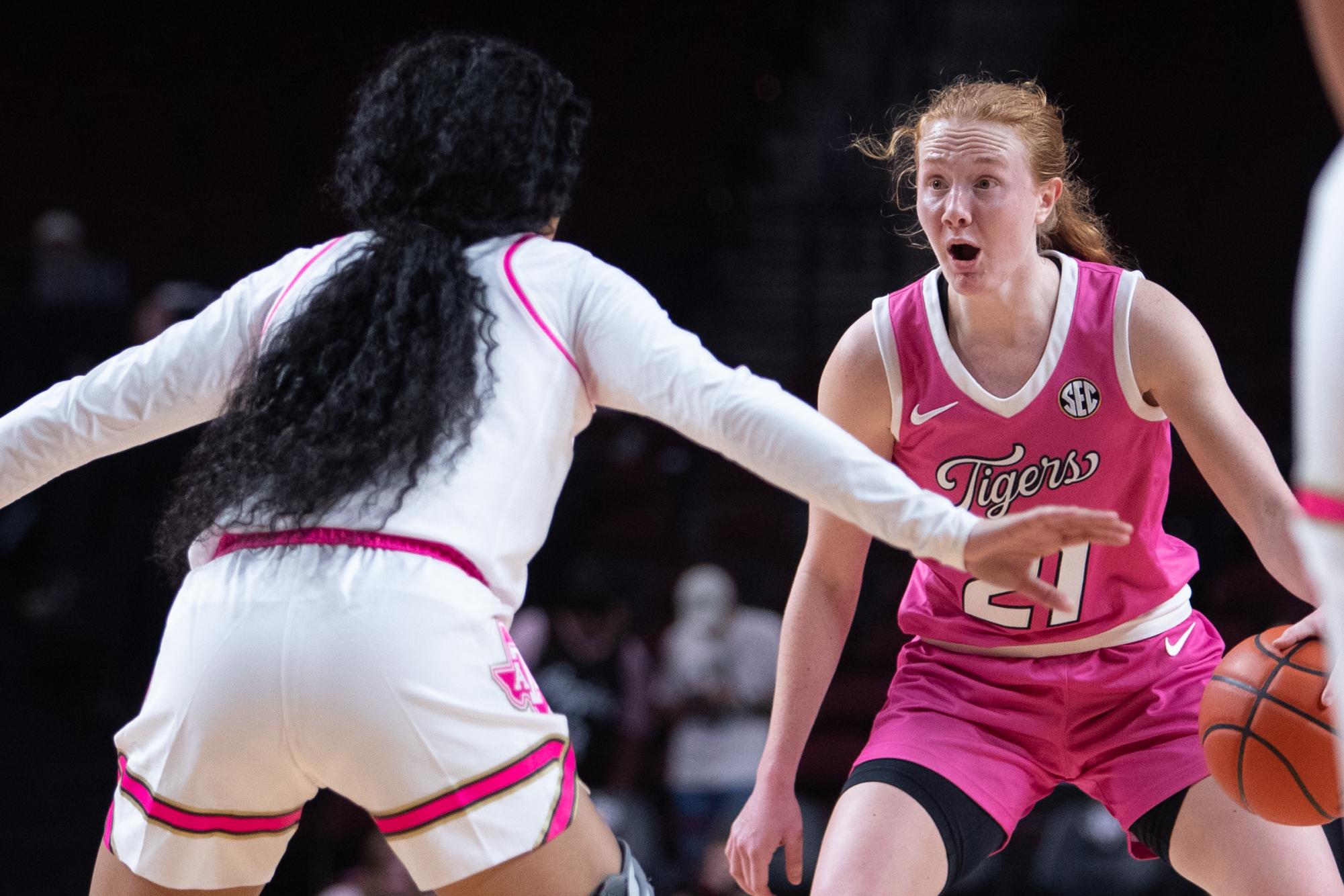 GALLERY: Women's Basketball vs. Missouri