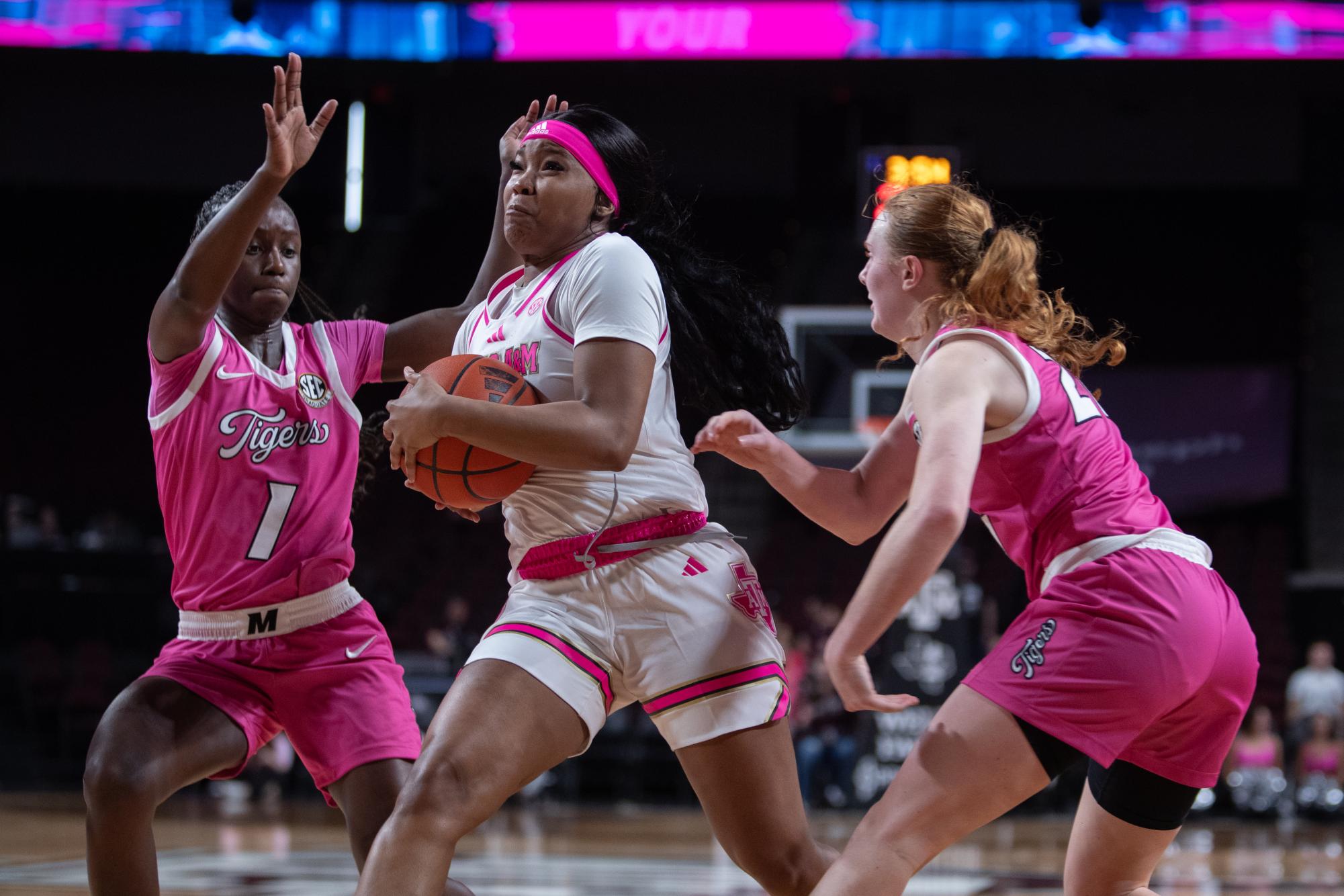 GALLERY: Women's Basketball vs. Missouri