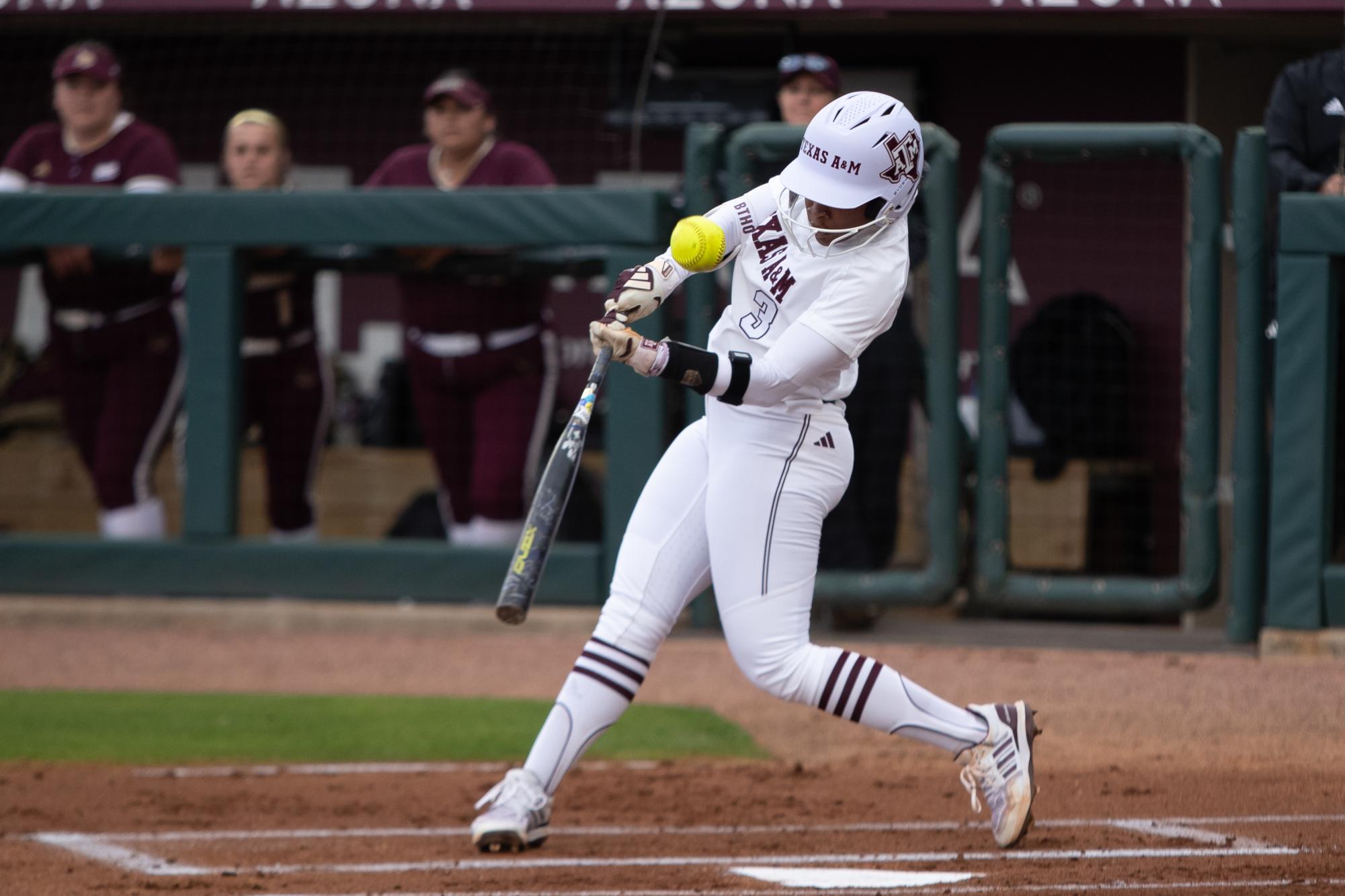 GALLERY: Softball vs. Texas State