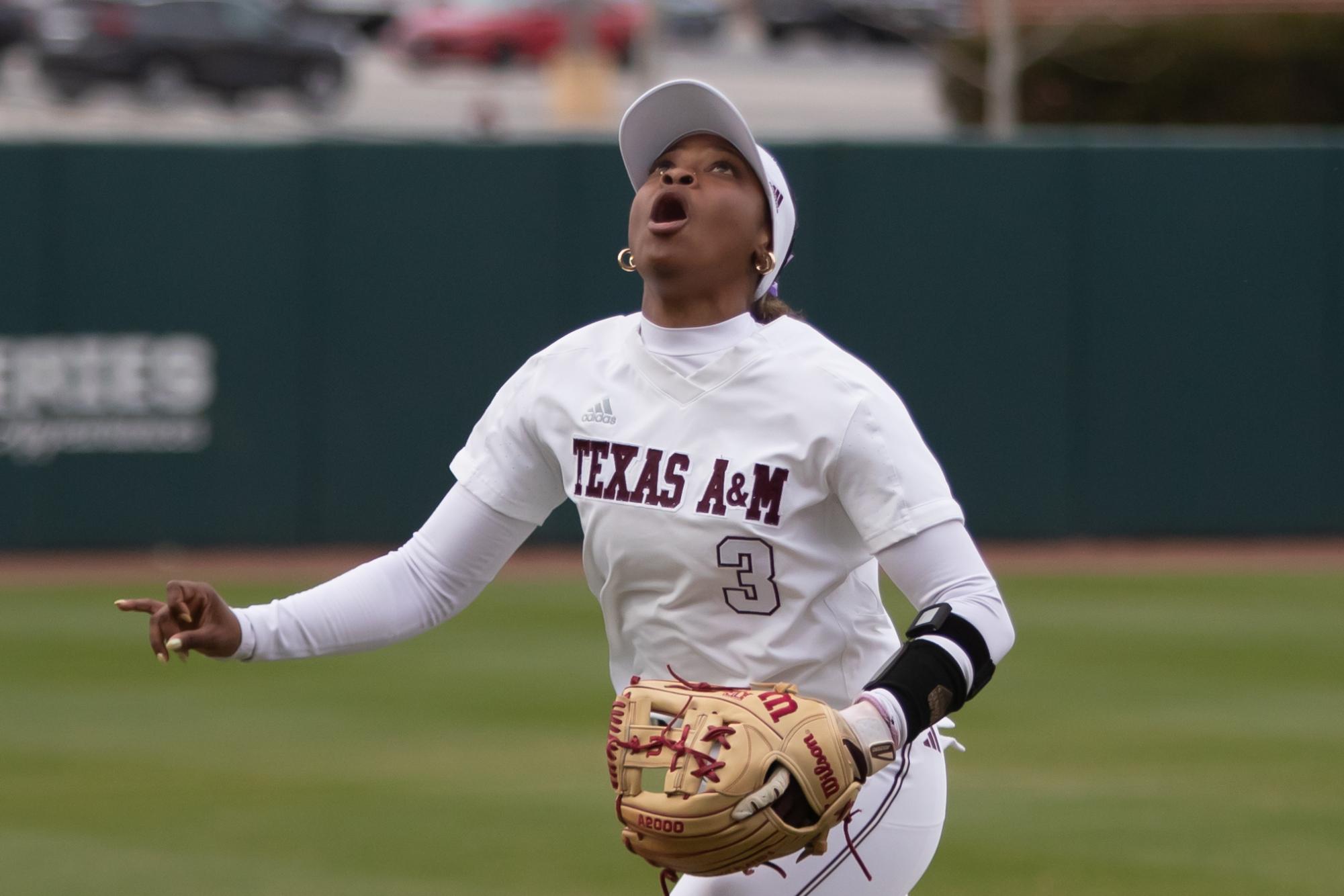 GALLERY: Softball vs. Texas State