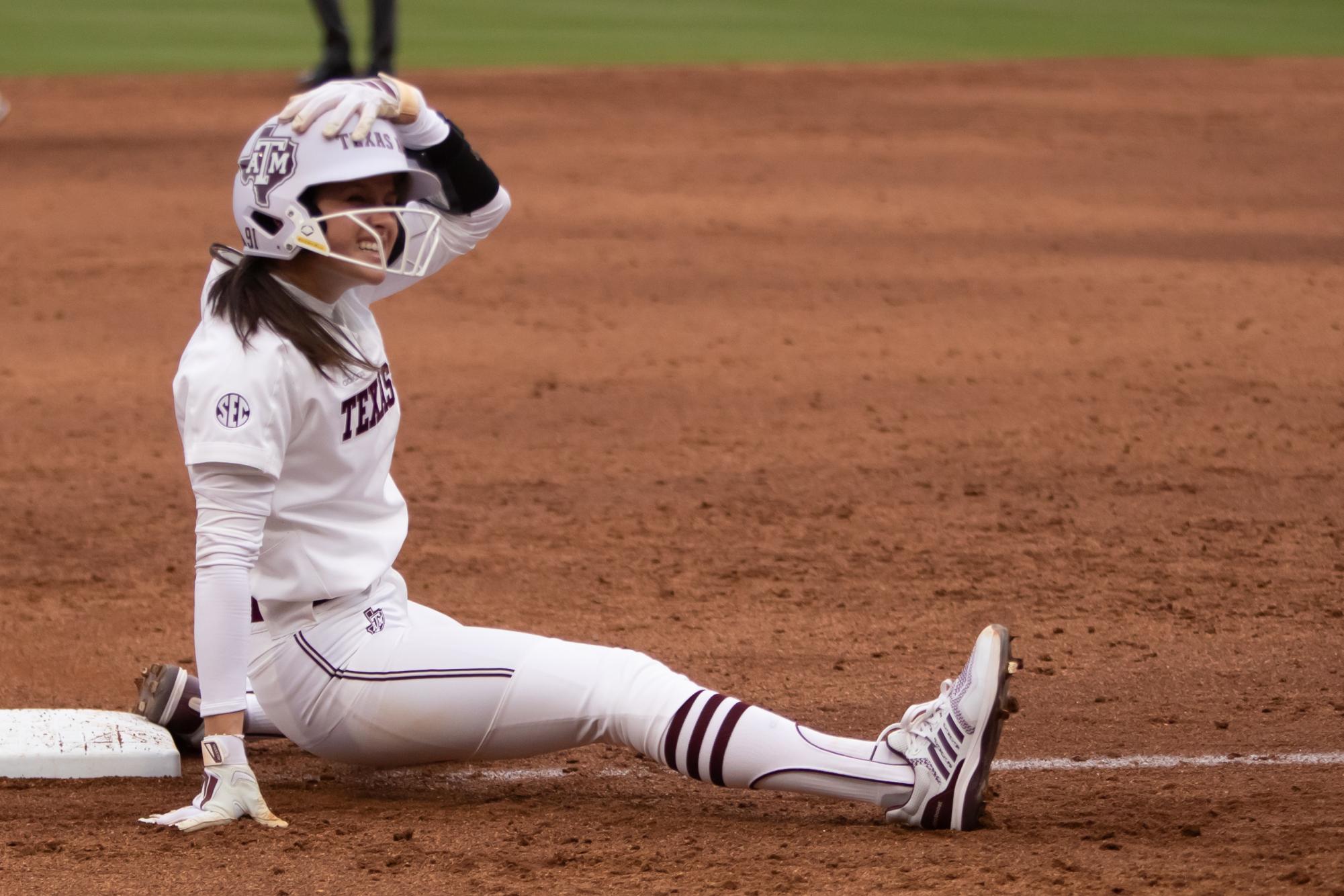 GALLERY: Softball vs. Texas State