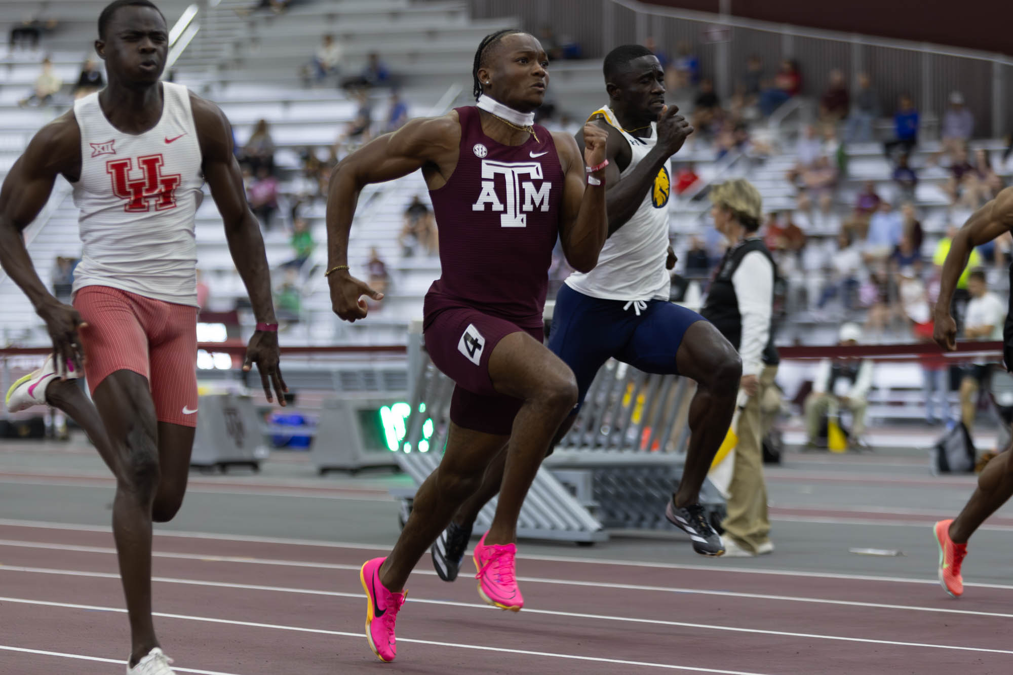 GALLERY: Indoor Track & Field Charlie Thomas Invitational