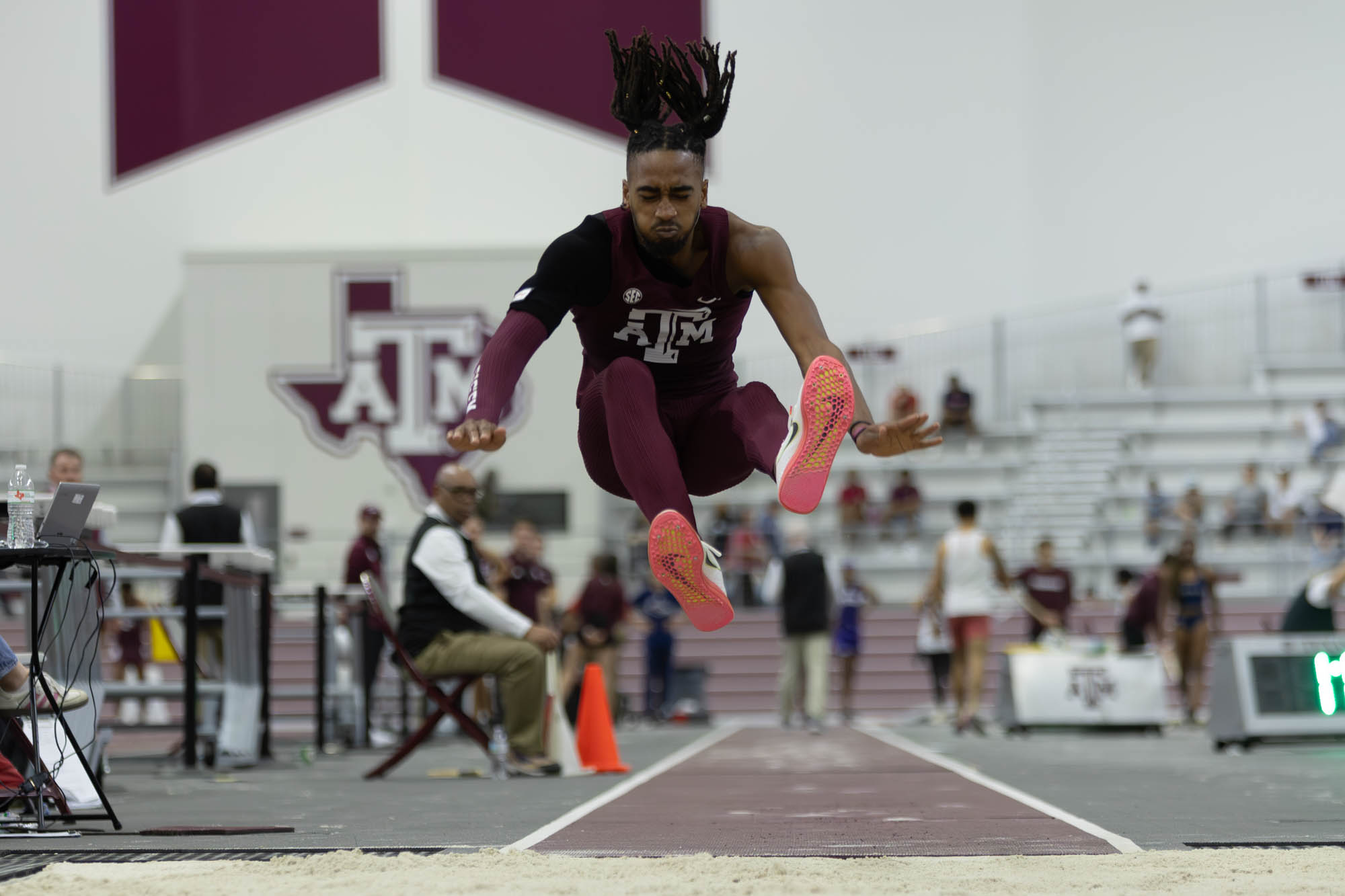 GALLERY: Indoor Track & Field Charlie Thomas Invitational