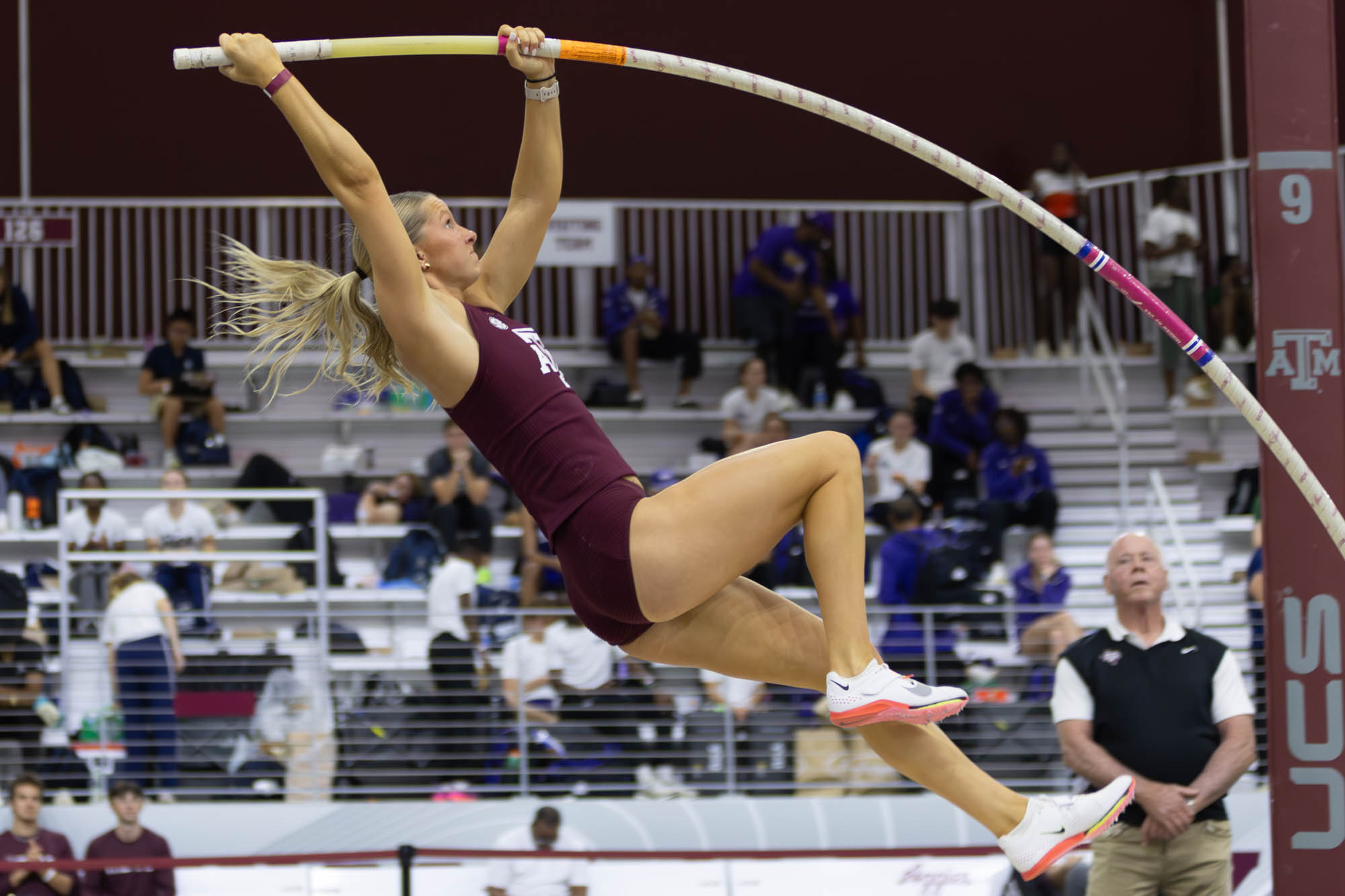 GALLERY: Indoor Track & Field Charlie Thomas Invitational