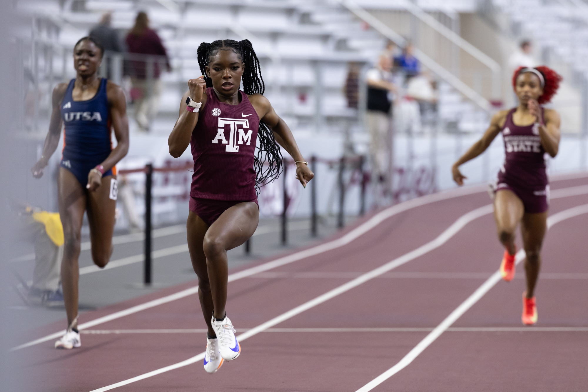 GALLERY: Indoor Track & Field Charlie Thomas Invitational